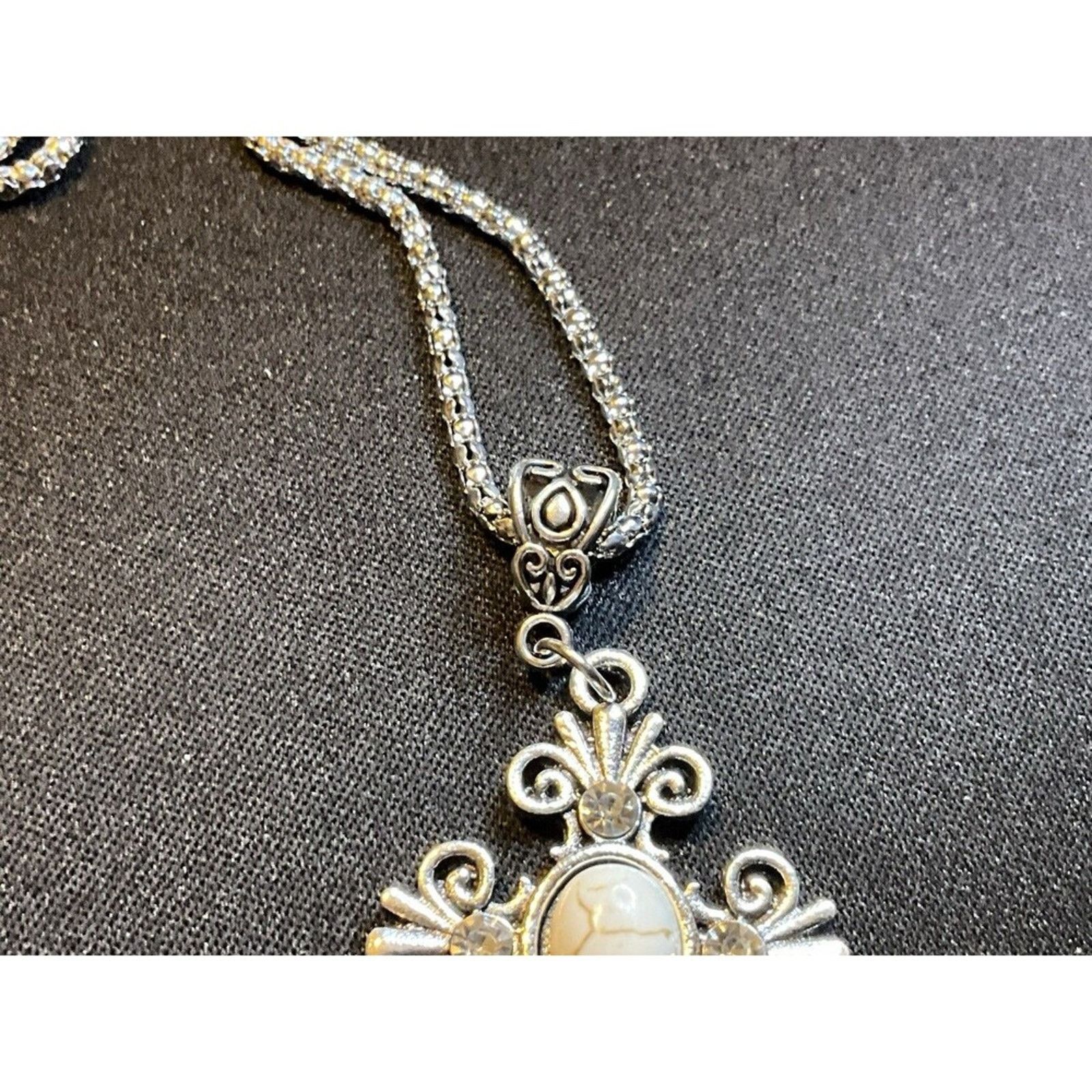 Other Silver Tone 16in Chain Stainless Howlite Cross Pendant Size ONE SIZE - 3 Thumbnail