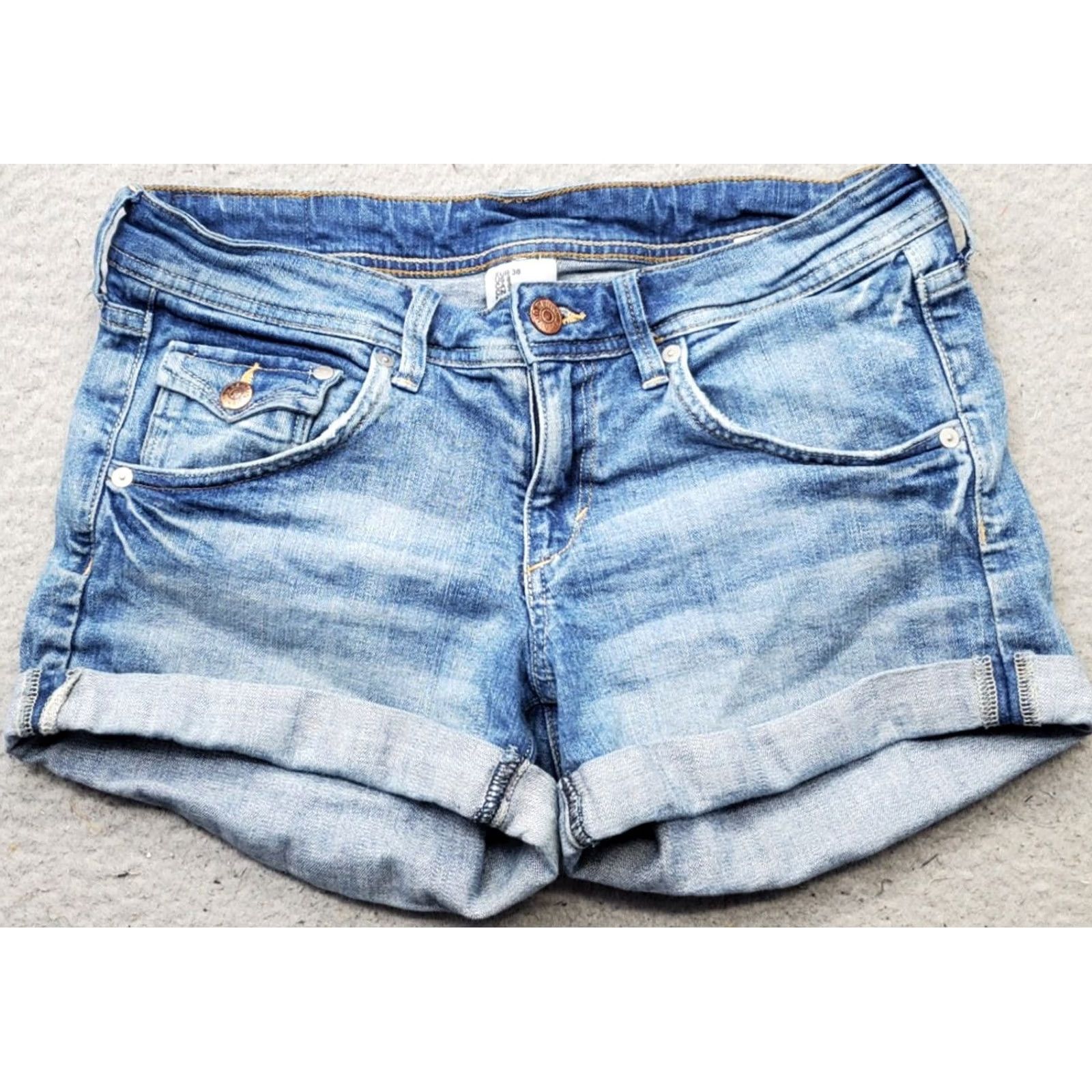 H&M H&M Denim Shorts Womens 8 Blue Medium Wash Cuffed Comfort Stretch Outdoor Shorts Womens 8 Blue Medium Wash Casual Outdoor Summer Size 30" / US 8 / IT 44 - 2 Thumbnail