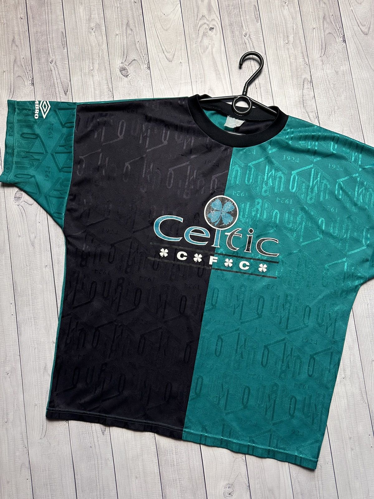 Vintage Vintage Umbro Celtic soccer jersey retro rare big logo M/L Size US L / EU 52-54 / 3 - 4 Thumbnail