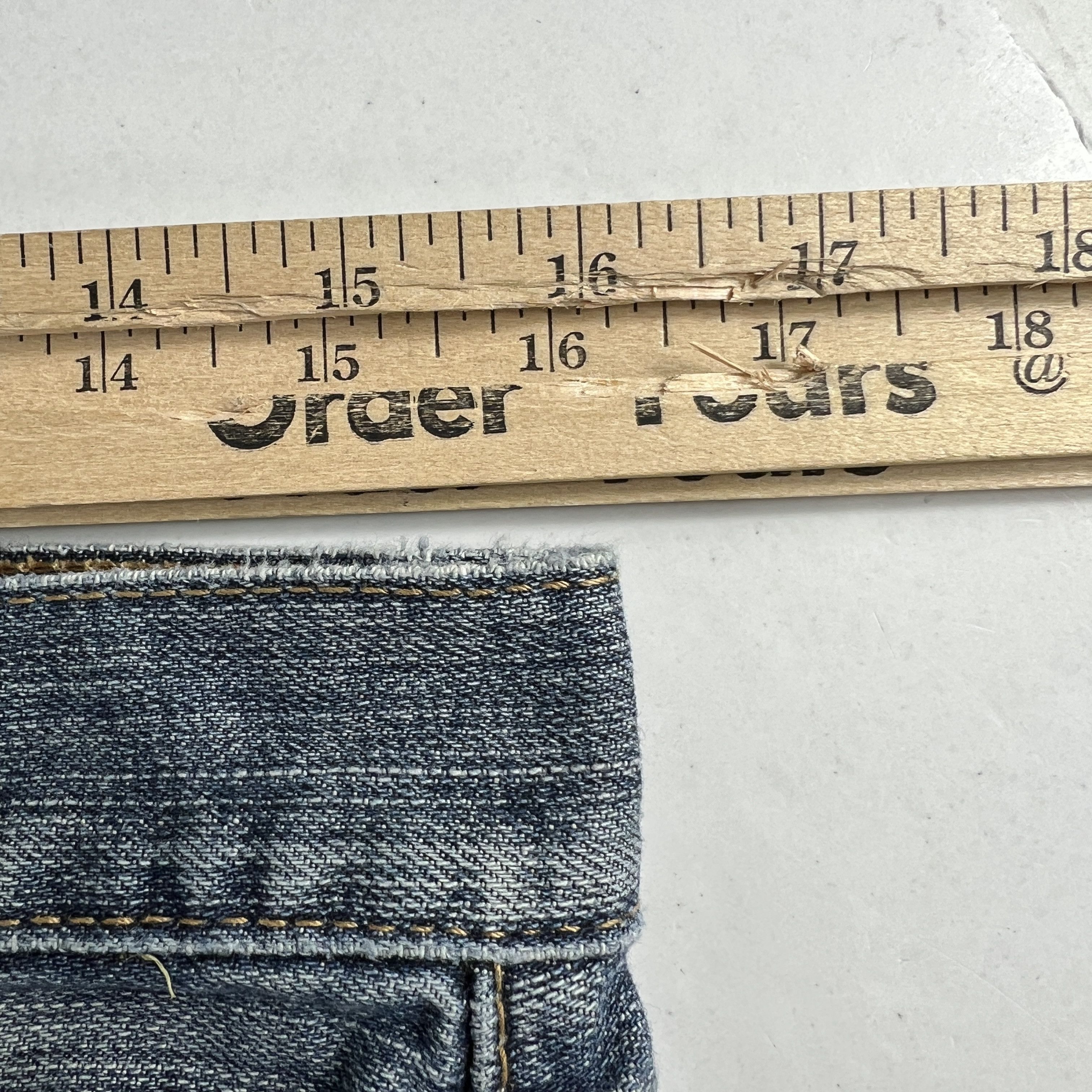 Levi's Levi's Jeans 559 Relaxed Fit Straight Leg Blue Faded Denim Size US 32 / EU 48 - 24 Thumbnail
