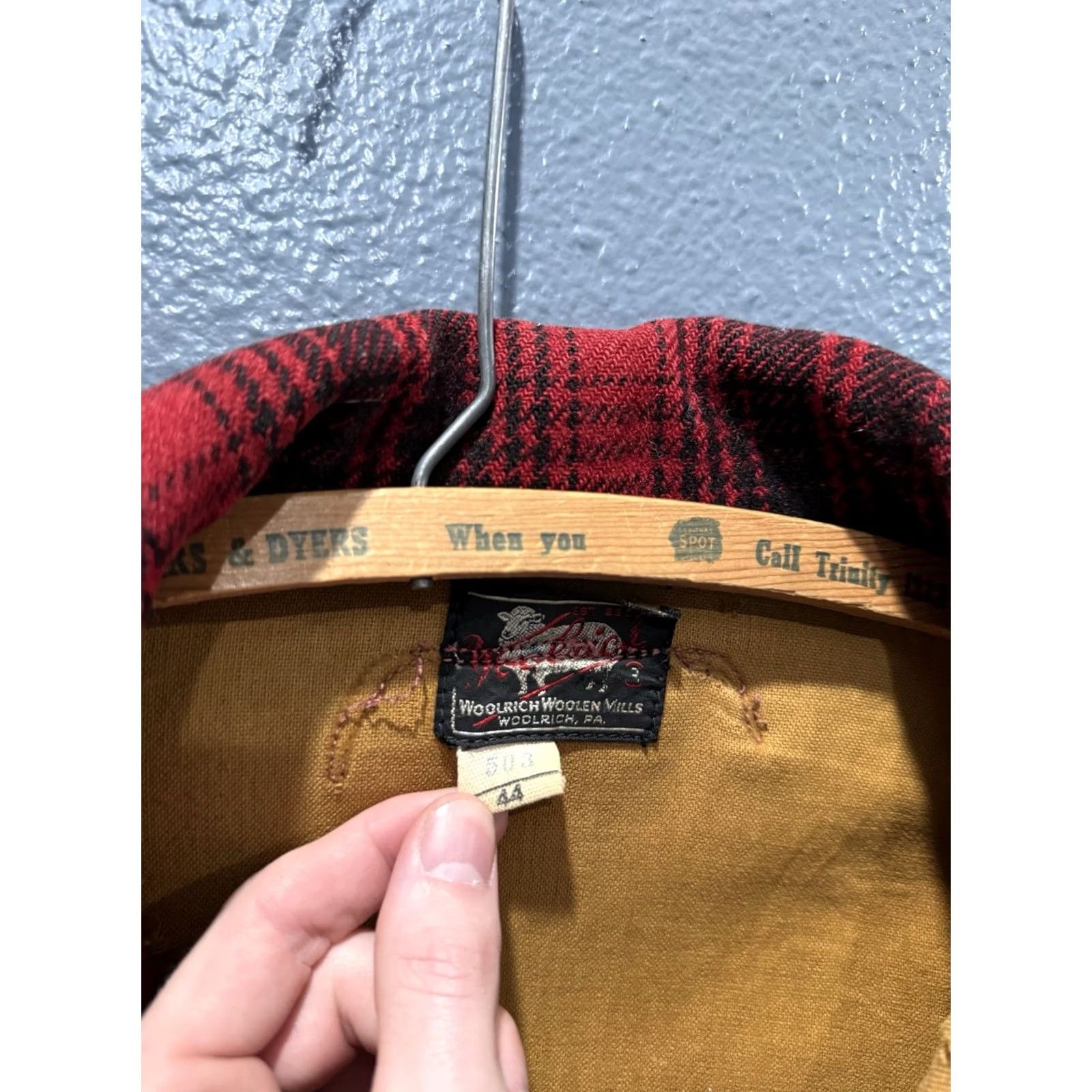 Vintage VINTAGE Woolrich Jacket, Plaid Wool 50’s Button, Men, Size 44, Red, Hunting, 29in, 24in Pit to Pit, 7/10 Condition Size US S / EU 44-46 / 1 - 2 Thumbnail