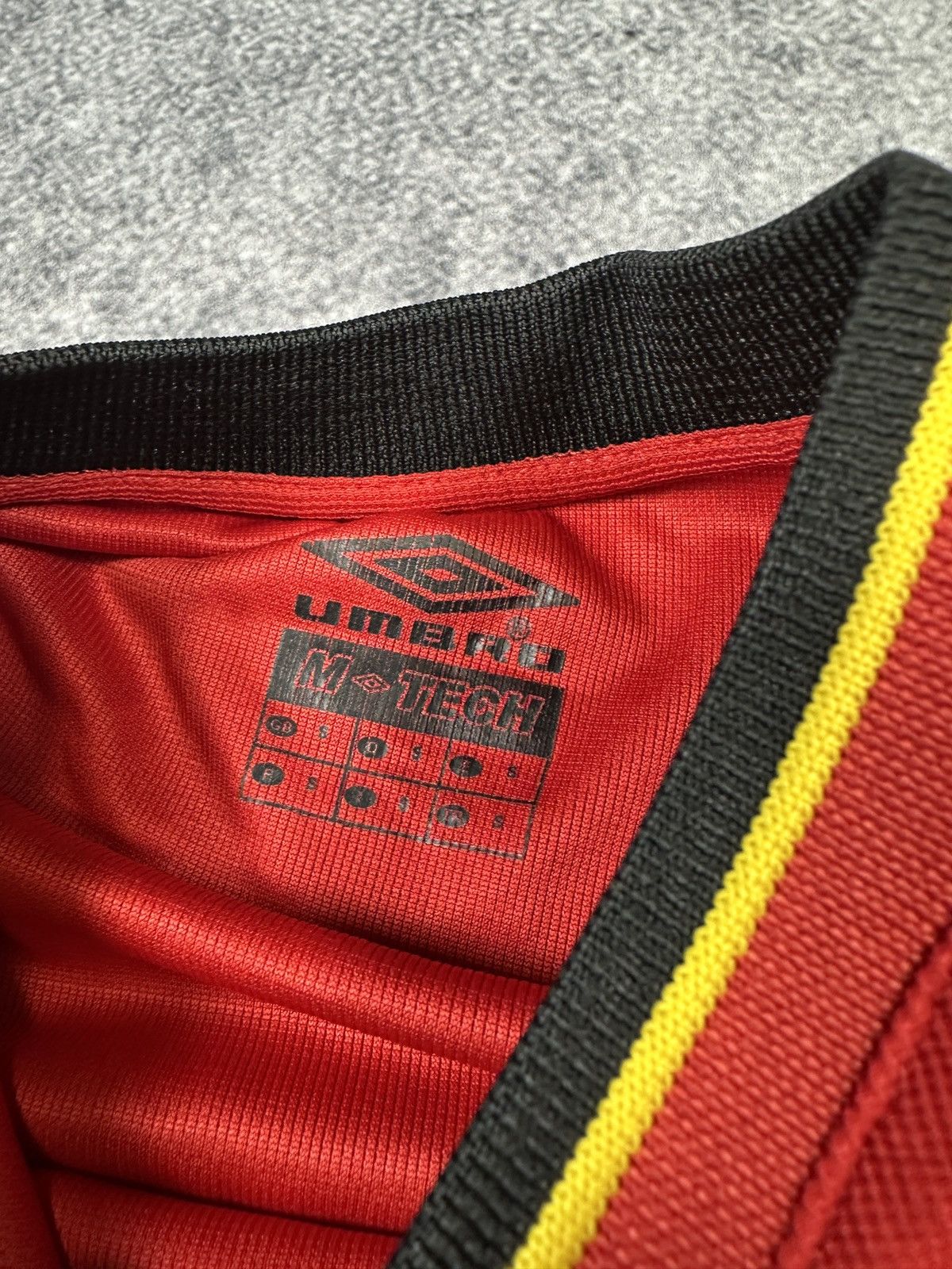 Umbro Vintage Umbro Galatasaray Soccer Jersey Blokecore Rare S Size US S / EU 44-46 / 1 - 4 Thumbnail