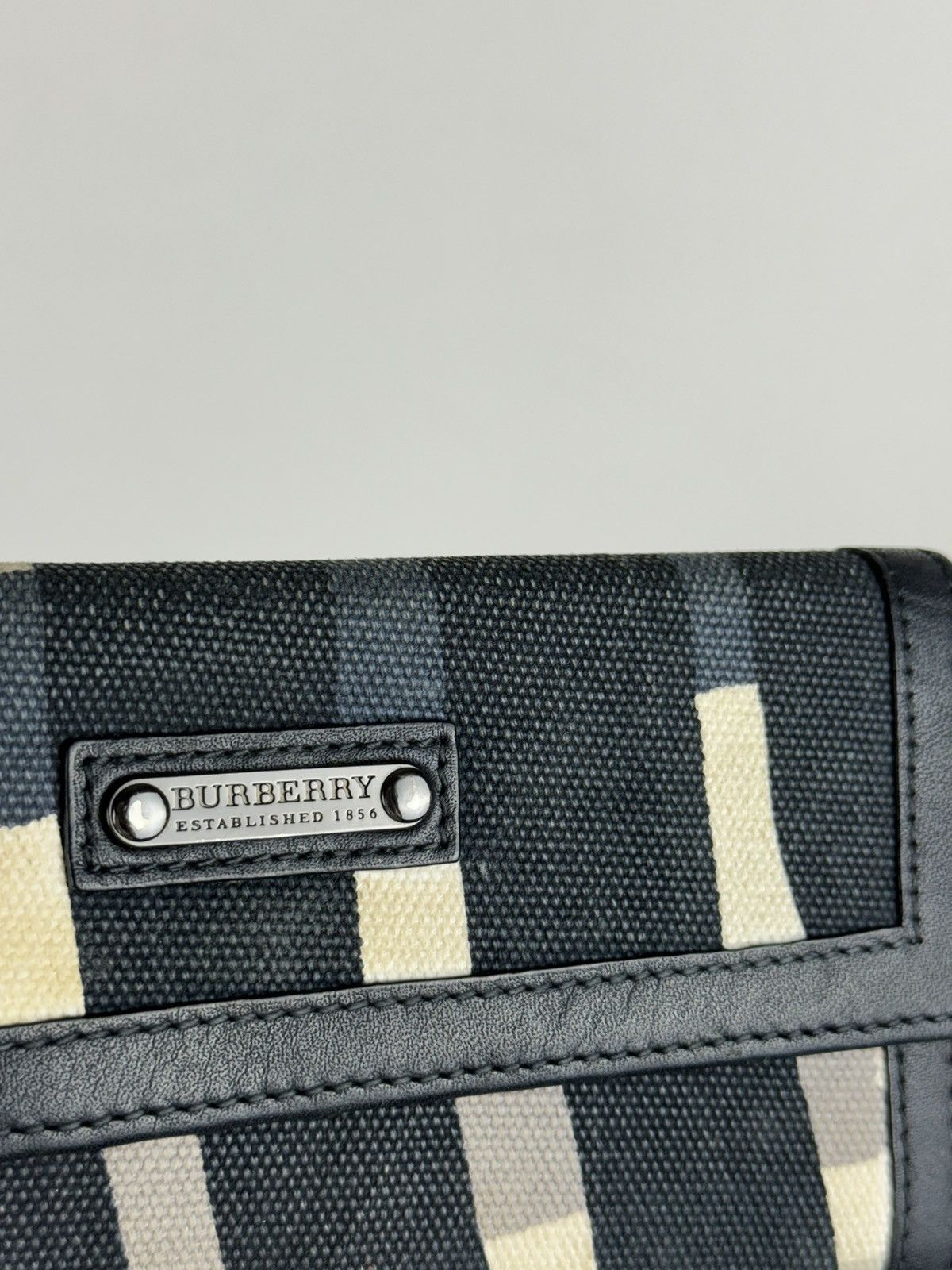 Burberry × Leather × Vintage Vintage rare leather wallet Burberry original casual item Size ONE SIZE - 2 Thumbnail