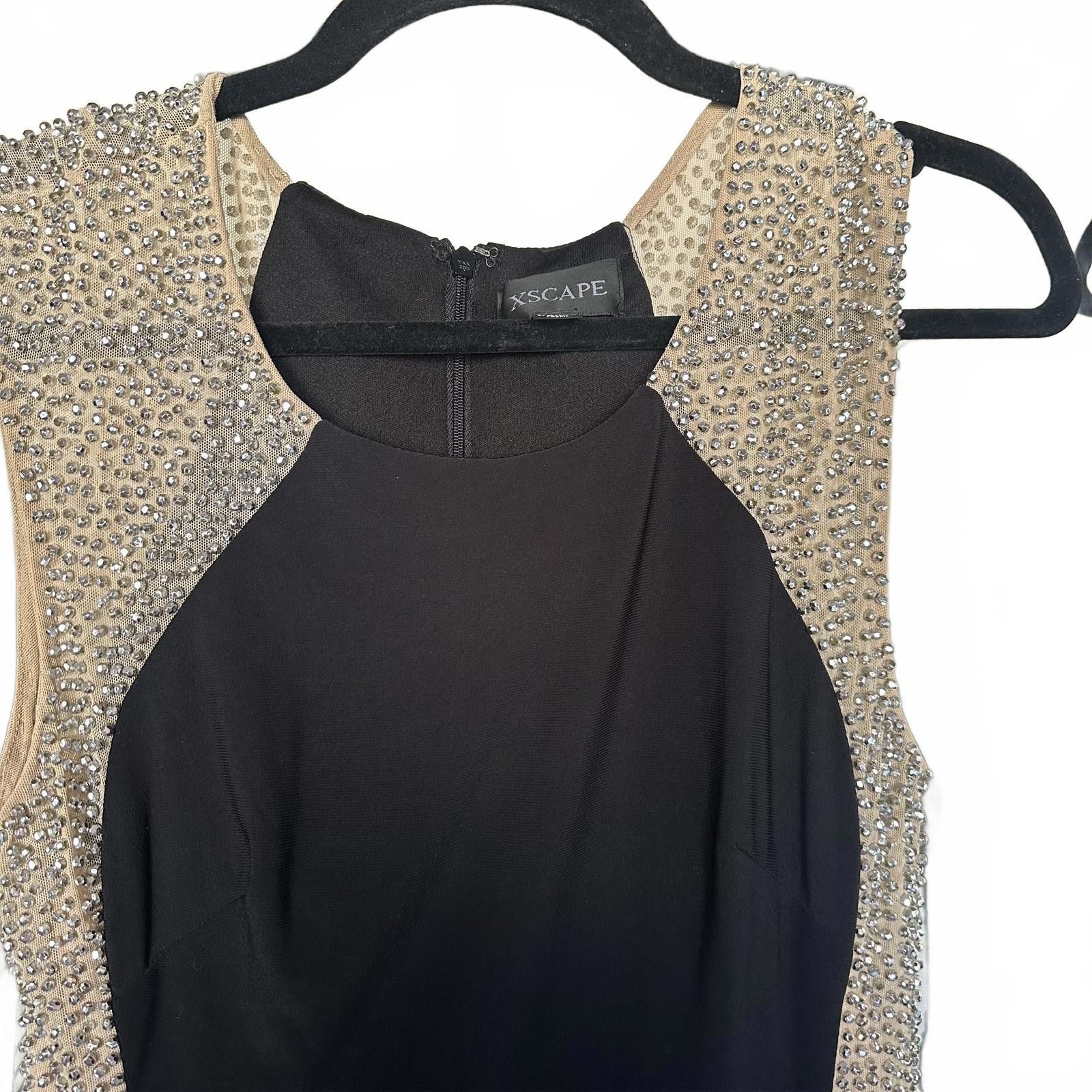 Designer Elegant Xscape Black Evening Gown with Beaded Detail Size M / US 6-8 / IT 42-44 - 2 Thumbnail
