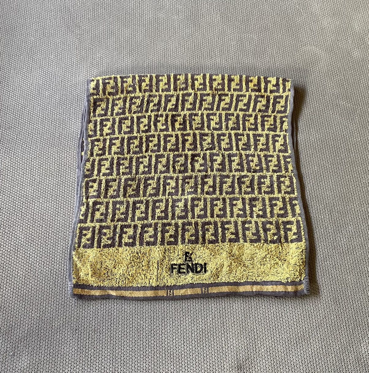 Designer × Fendi × Vintage Vintage Fendi monogram mini towel Size ONE SIZE - 1 Thumbnail