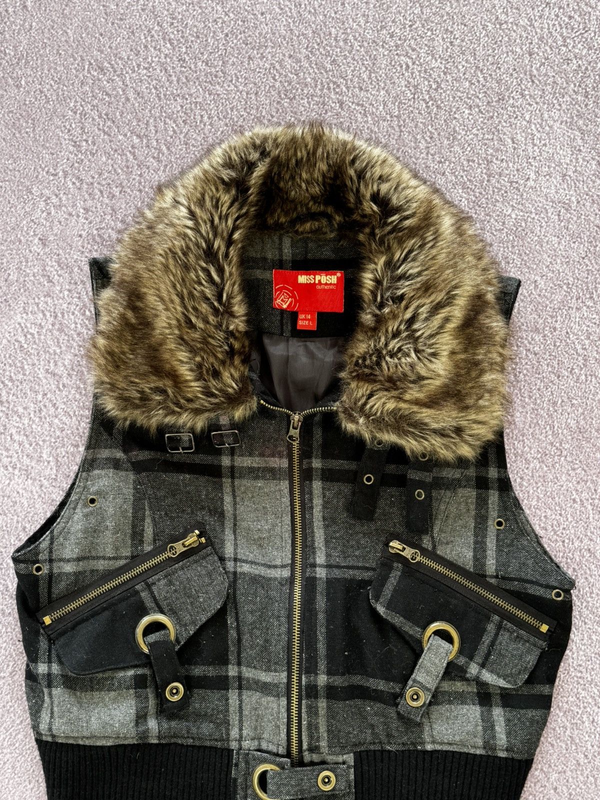 Japanese Brand Avant Garde Faux Fur Glamour Y2K Plaid Vest Size M / US 6-8 / IT 42-44 - 2 Thumbnail