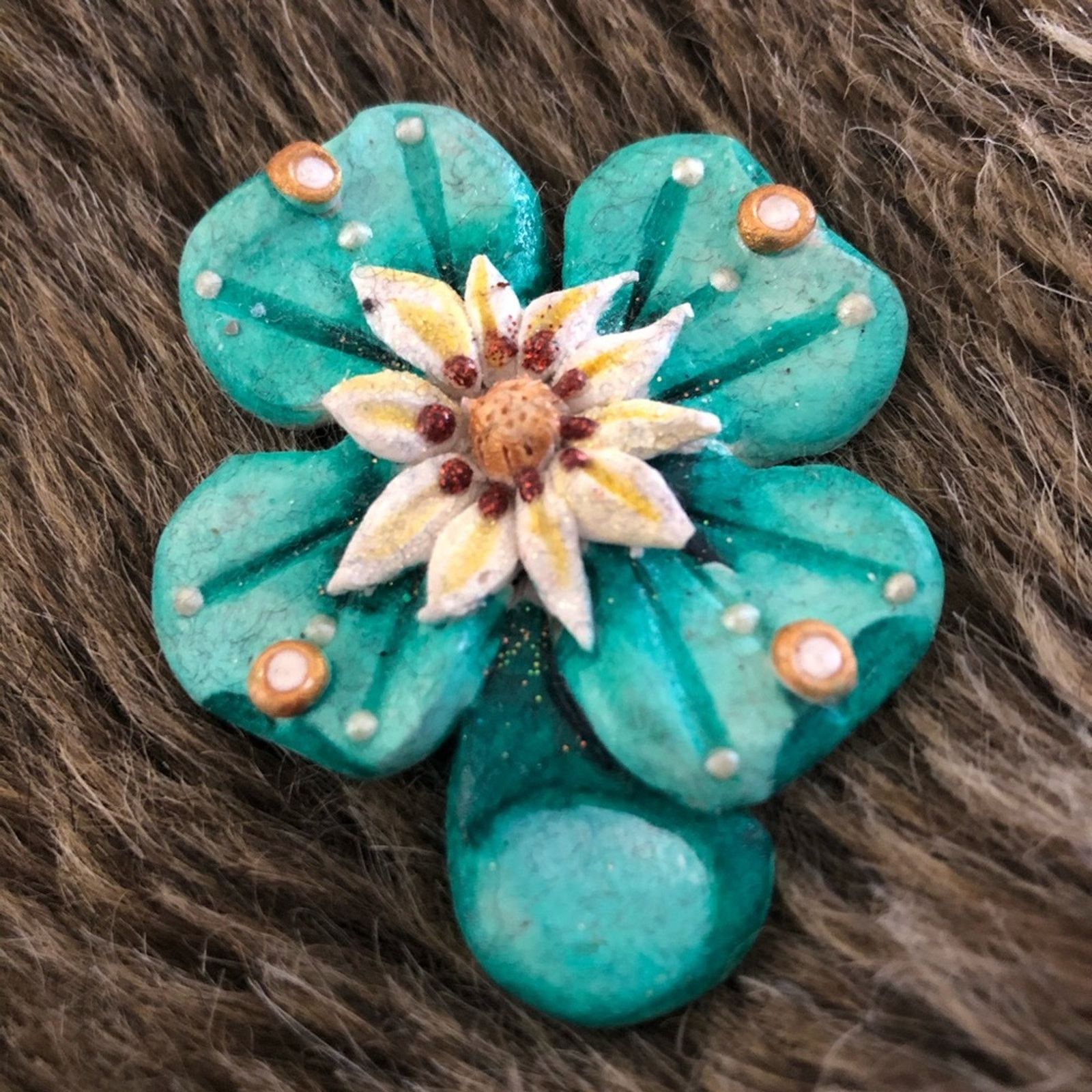 Vintage Vintage artist signed hand crafted clay brooch pin Size ONE SIZE - 1 Thumbnail