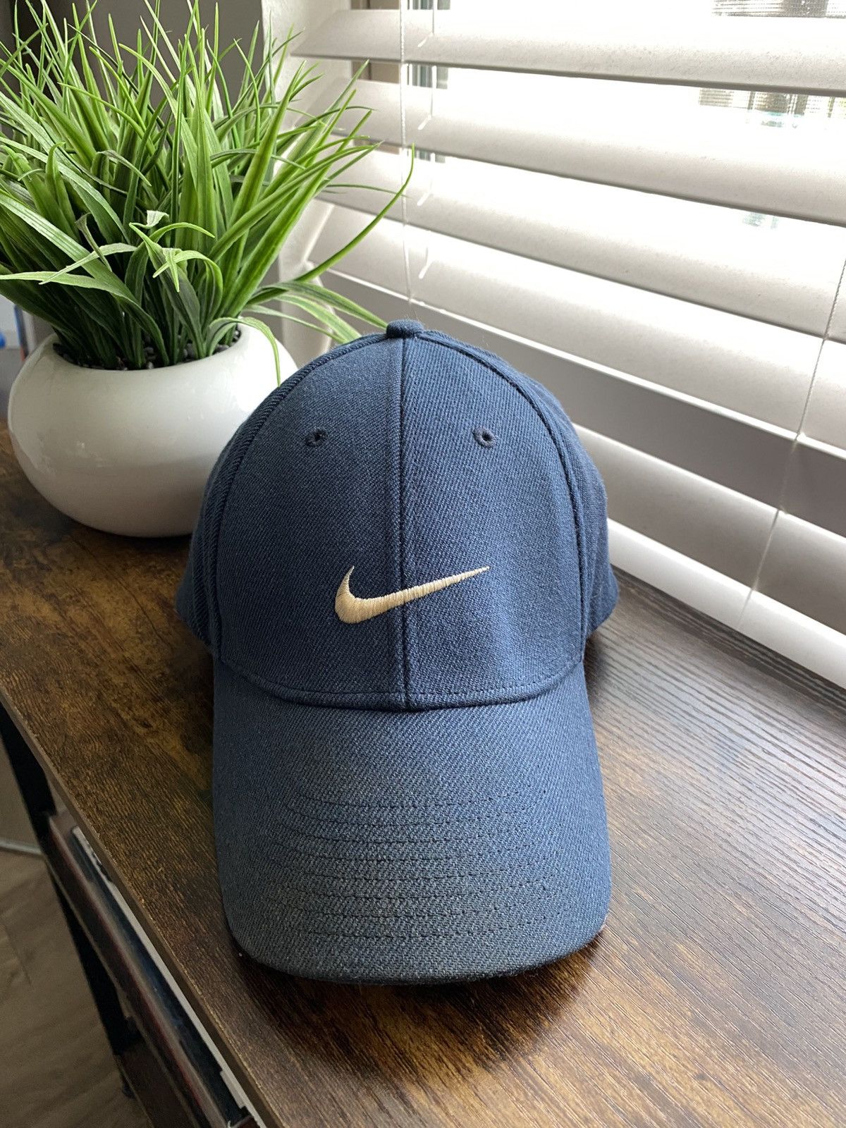 Nike 00s Faded Nike Center Swoosh Hat Size ONE SIZE - 1 Thumbnail