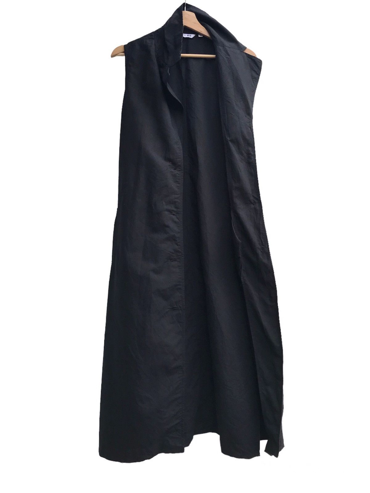 Uniqlo J.W. Anderson Belted Sleeveless Lapel Dress - www.tallermariosv.com