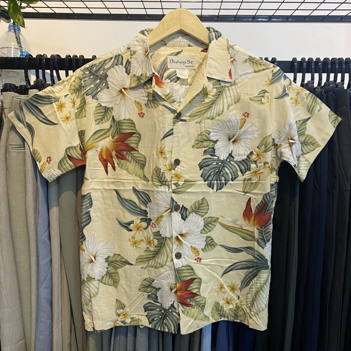 Vintage Hawaiian shirt by bishop.st 100% rayon materials Size US S / EU 44-46 / 1 - 3 Thumbnail