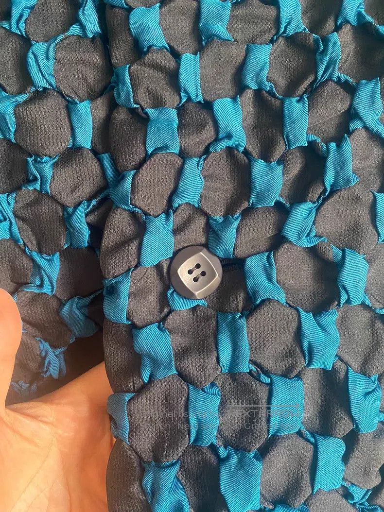 Issey Miyake Issey Miyake Woven Texture Blue-black Thick Coat Size M / US 6-8 / IT 42-44 - 3 Thumbnail
