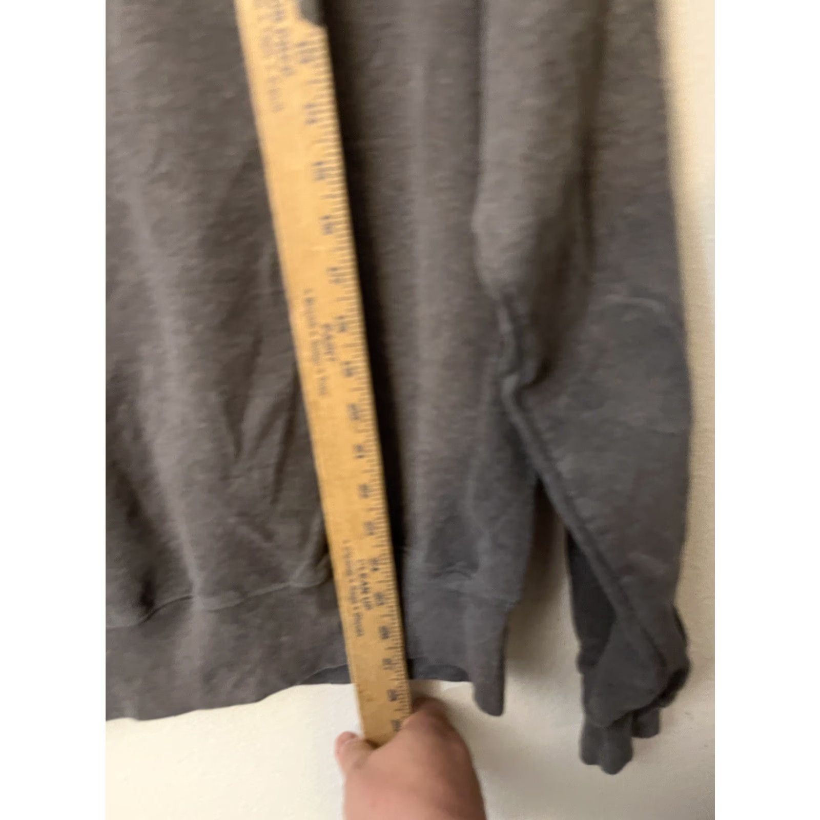 Champion Champion Hoodie Mens M Gray Logo Embroidered Hooded Pullover Shirt Size US M / EU 48-50 / 2 - 4 Thumbnail