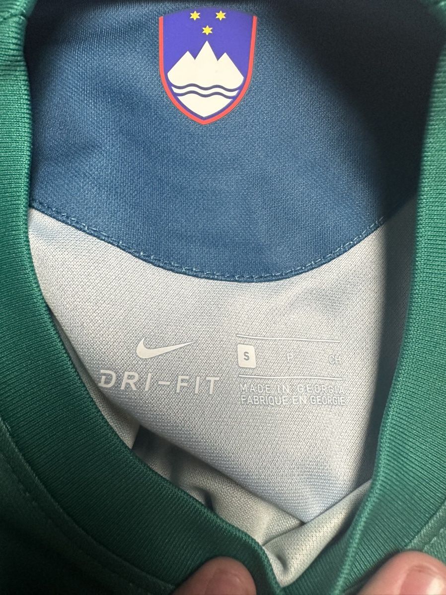 Nike × Vintage Vintage Slovenia Nike soccer jersey size S logo rare Size US S / EU 44-46 / 1 - 4 Thumbnail