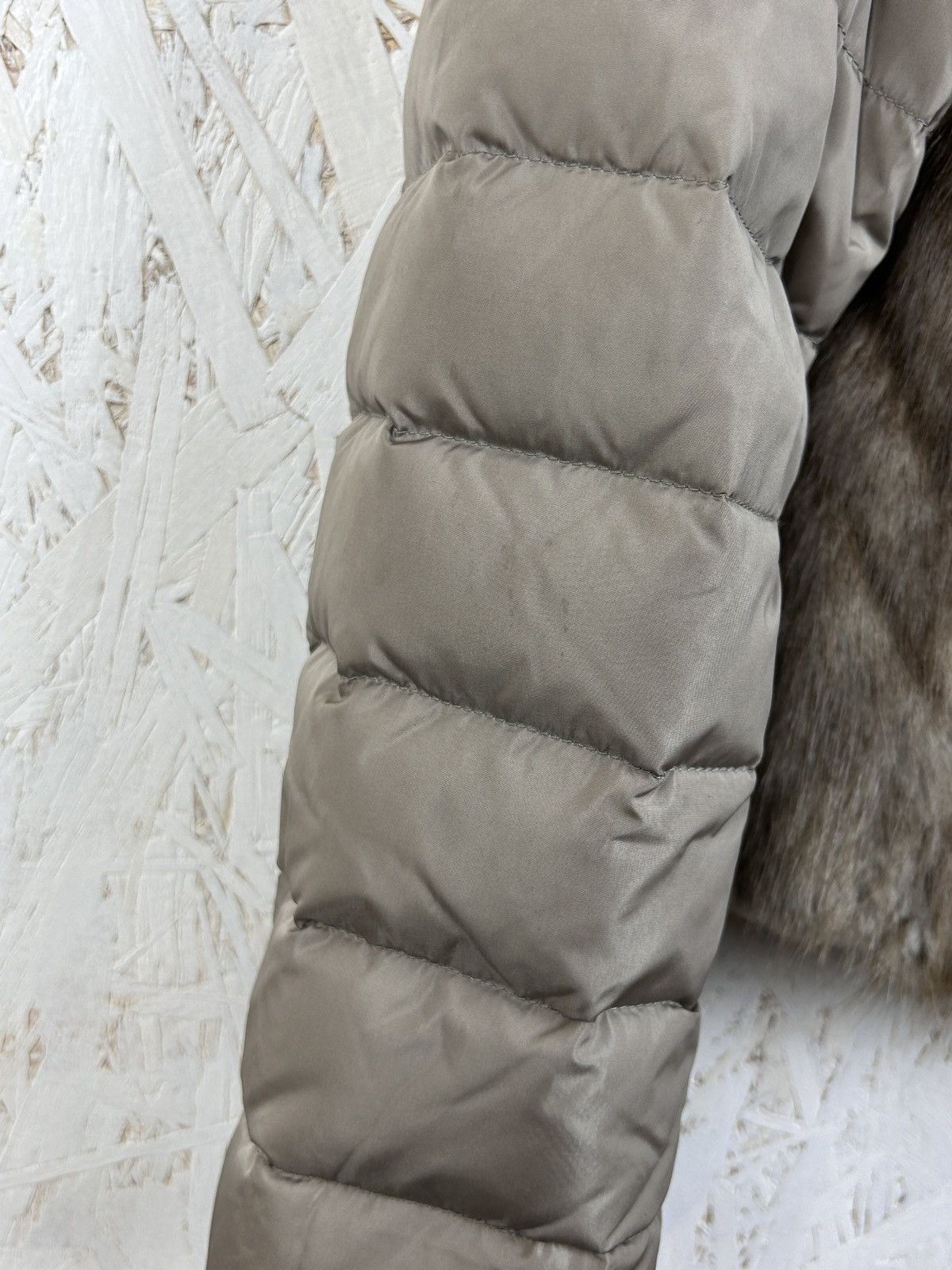 Moncler Moncler Carene Giubbotto Fur Down Light Puffer Jacket Size S / US 4 / IT 40 - 7 Thumbnail