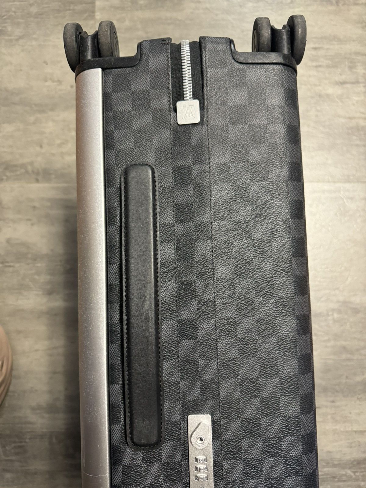 Louis Vuitton Louis Vuitton Horizon 55 Graphite Size ONE SIZE - 19 Thumbnail