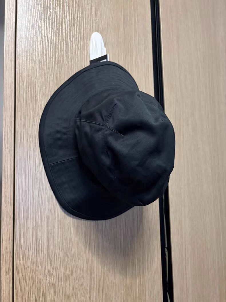 Undercover Undercover x [Collaboration] Hat。 Q6 Size ONE SIZE - 1 Thumbnail