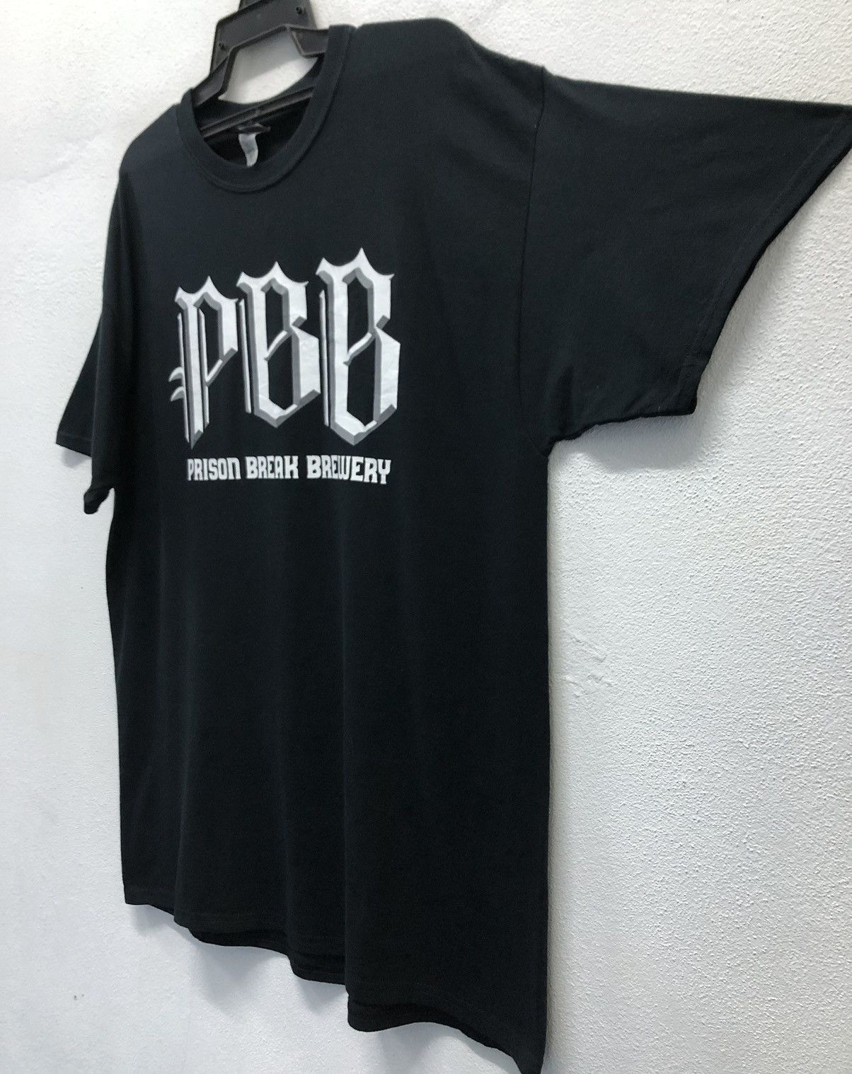 Vintage Vintage PBB Prison Break Brewery T-Shirt Size US XL / EU 56 / 4 - 6 Thumbnail