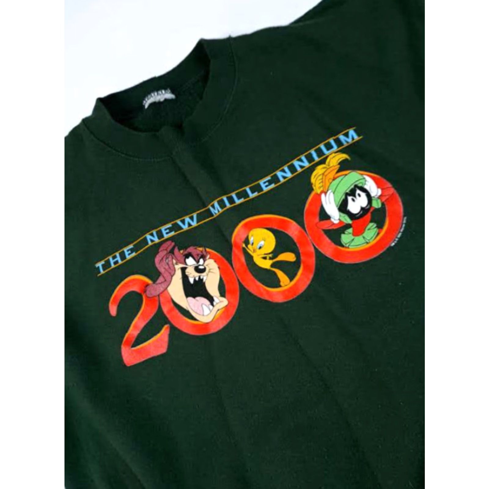 Disney Disney Sweatshirt Mens Medium Green 2000 1999 New Millennium Pullover All Seasons Sweatshirt M Green Disney Mens Pullover 24in long 22in pit to pit Size US M / EU 48-50 / 2 - 3 Thumbnail