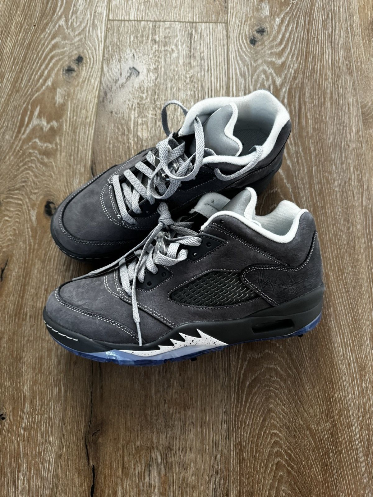 Jordan Brand Jordan 5 Wolf Grey Golf Size US 8.5 / EU 41-42 - 2 Thumbnail