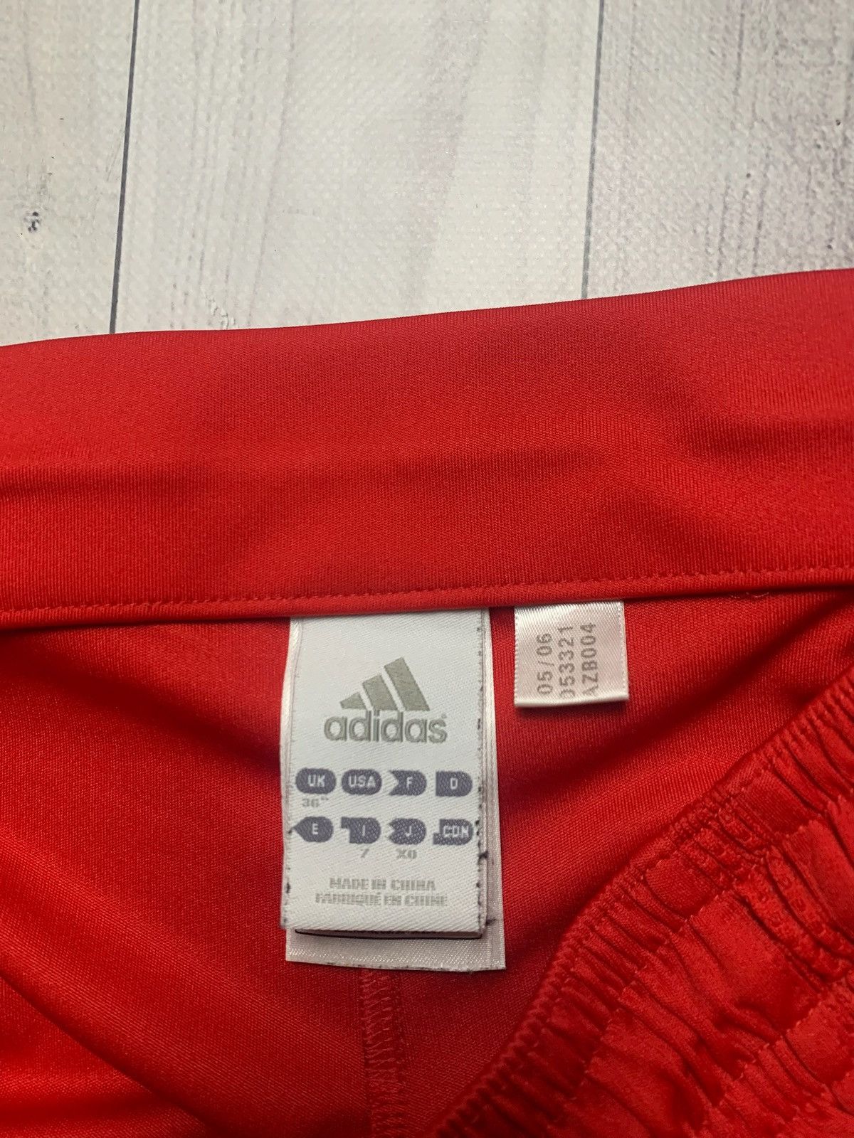 Adidas × Vintage Vintage adidas Liverpool soccer shorts size L/Xl Size US 36 / EU 52 - 3 Thumbnail
