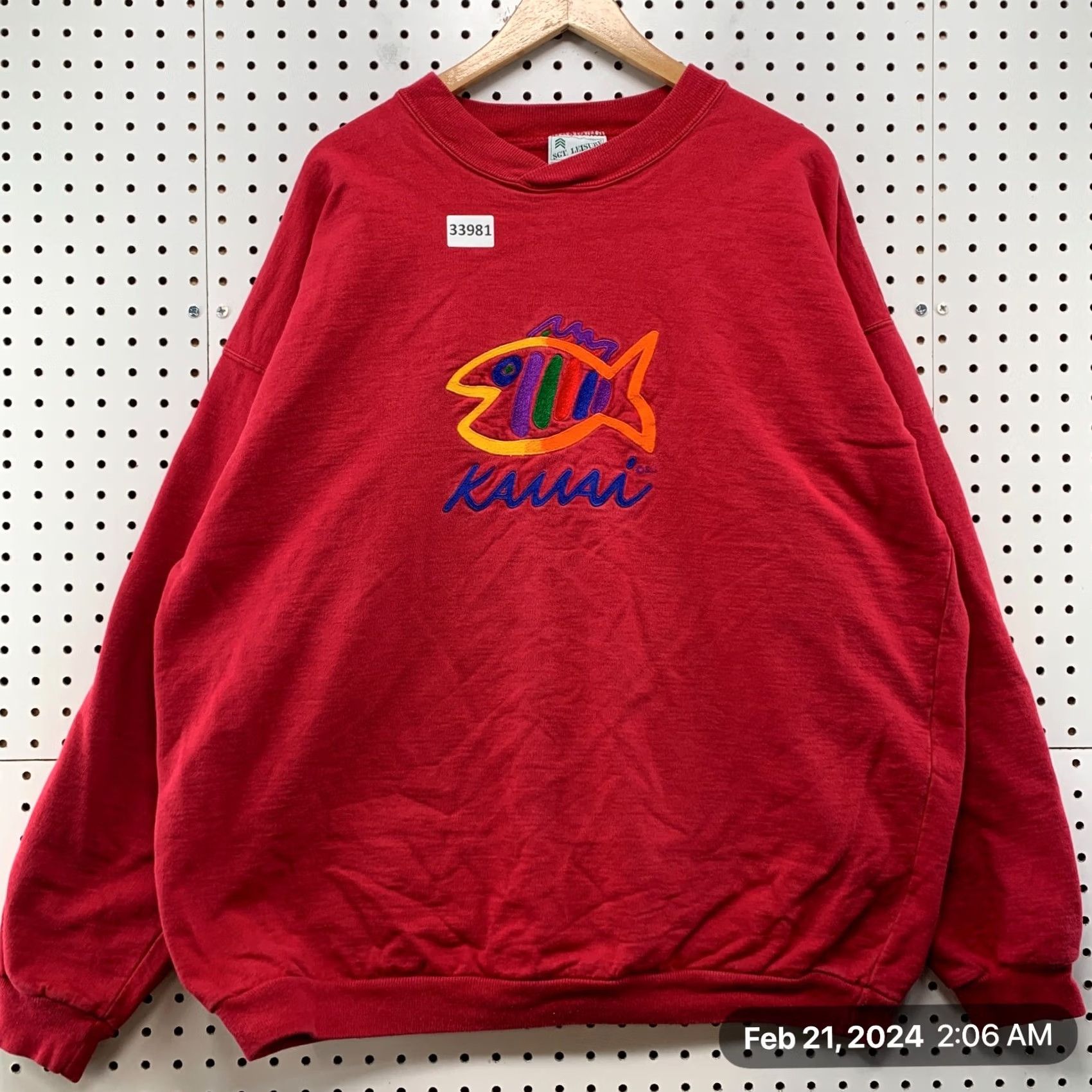 Vintage VINTAGE Maui Fish Sweatshirt Mens XL Red SGT Leisure 27x29.5 Made USA Crewneck Size US XL / EU 56 / 4 - 2 Thumbnail
