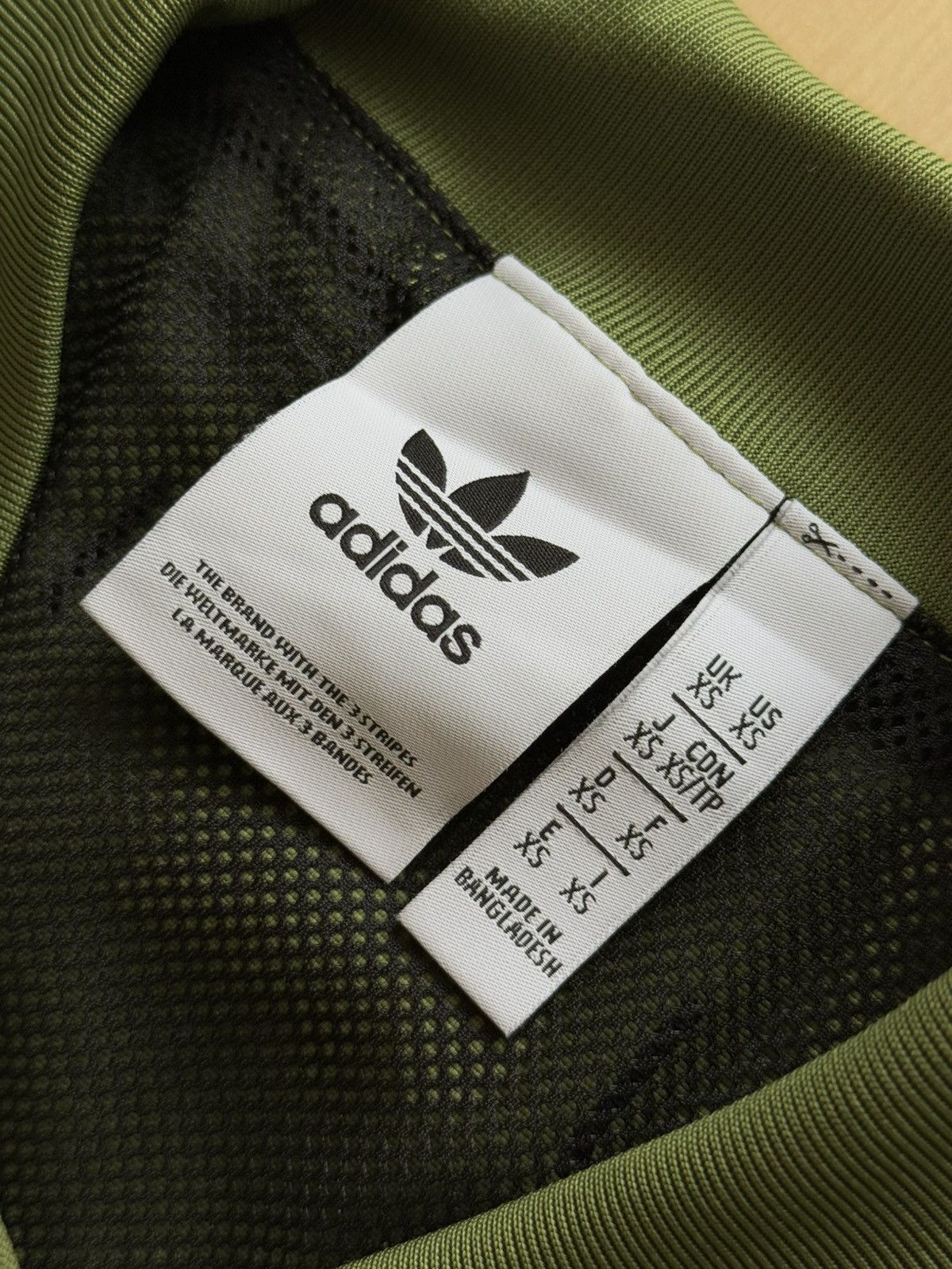Adidas Adidas Blkout spezial Vest Size US XS / EU 42 / 0 - 4 Thumbnail
