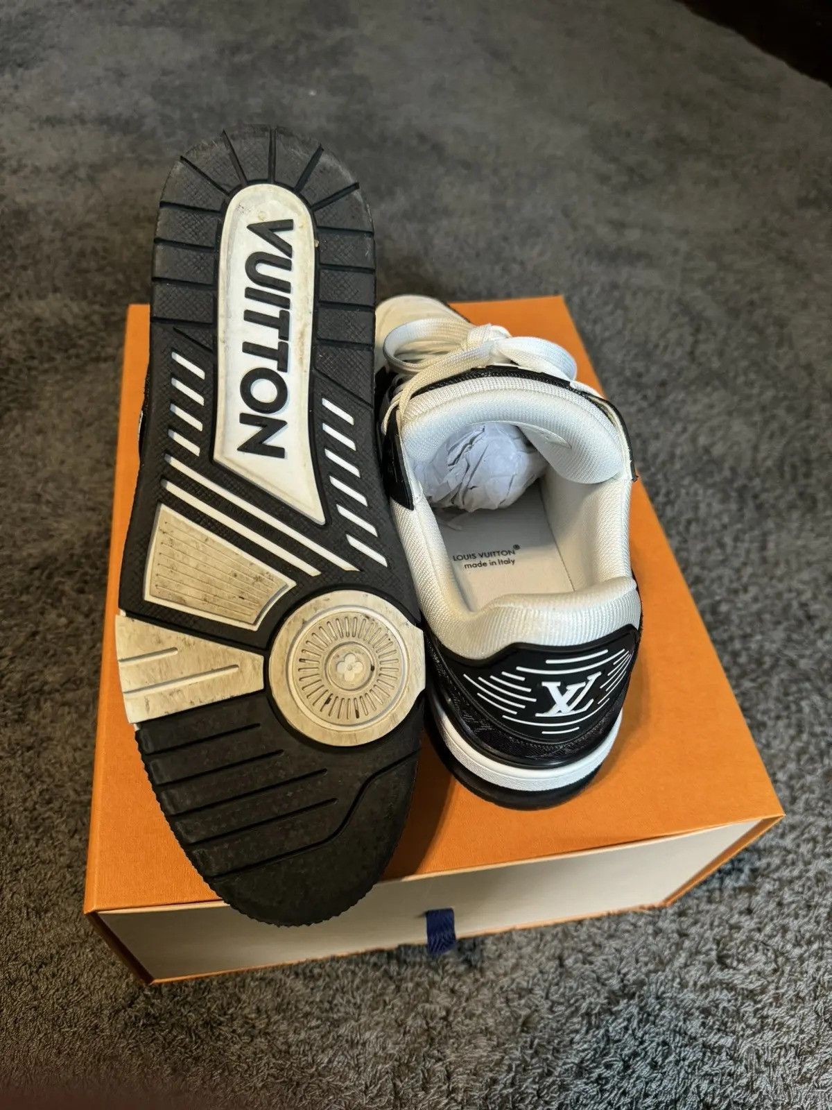 Louis Vuitton Trainer Sneakers Size US 8.5 / EU 41-42 - 2 Thumbnail
