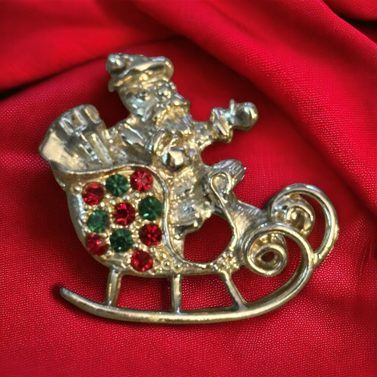Vintage Vintage Dodds Christmas Santa Sleigh rhinestone brooch Size ONE SIZE - 1 Thumbnail