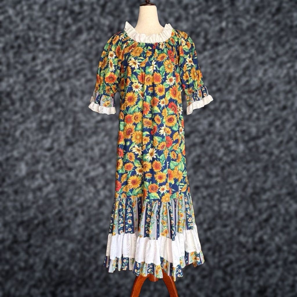 Vintage VINTAGE Lauren Michele Off Shoulder MuuMuu Dress Sunflower Eyelet Ruffle Maxi Bohemian 1980s PM Petite Womens Size M / US 6-8 / IT 42-44 - 1 Thumbnail