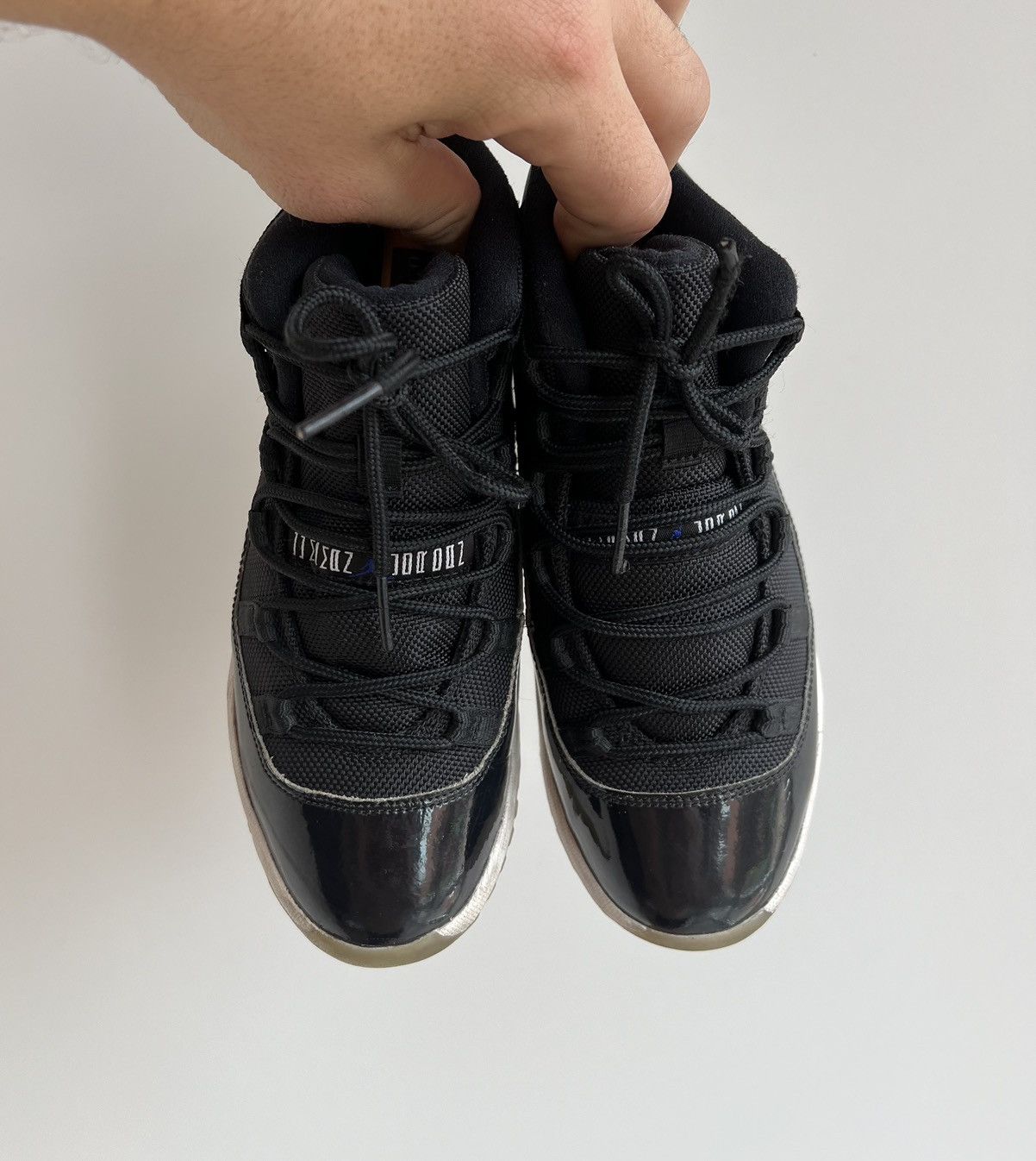 Jordan Brand × Nike Nike Air Jordan XI 11 Retro Space Jam Black Sneakers Size US 4 / IT 34 - 2 Thumbnail