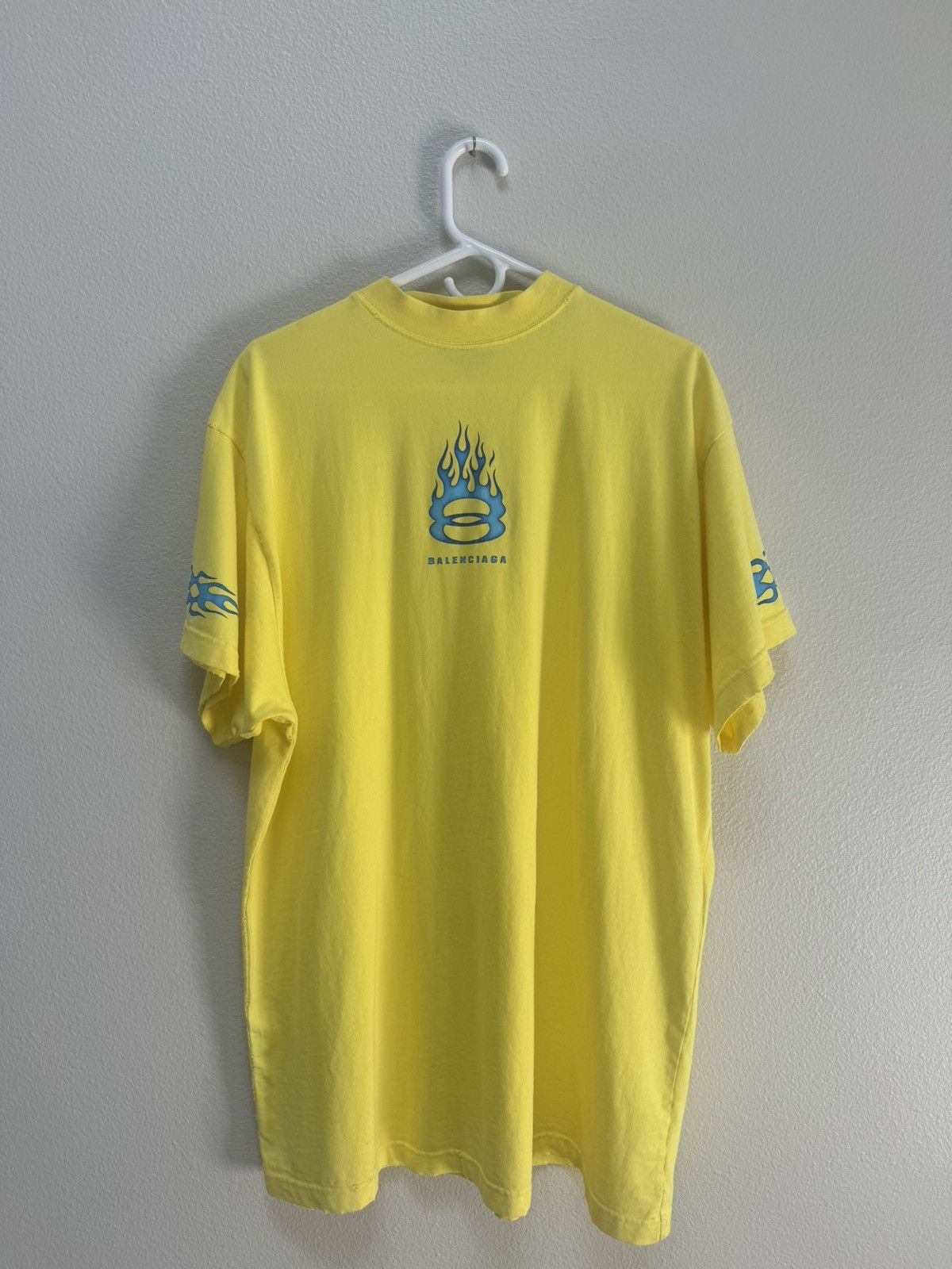 Balenciaga t shirt yellow best sale