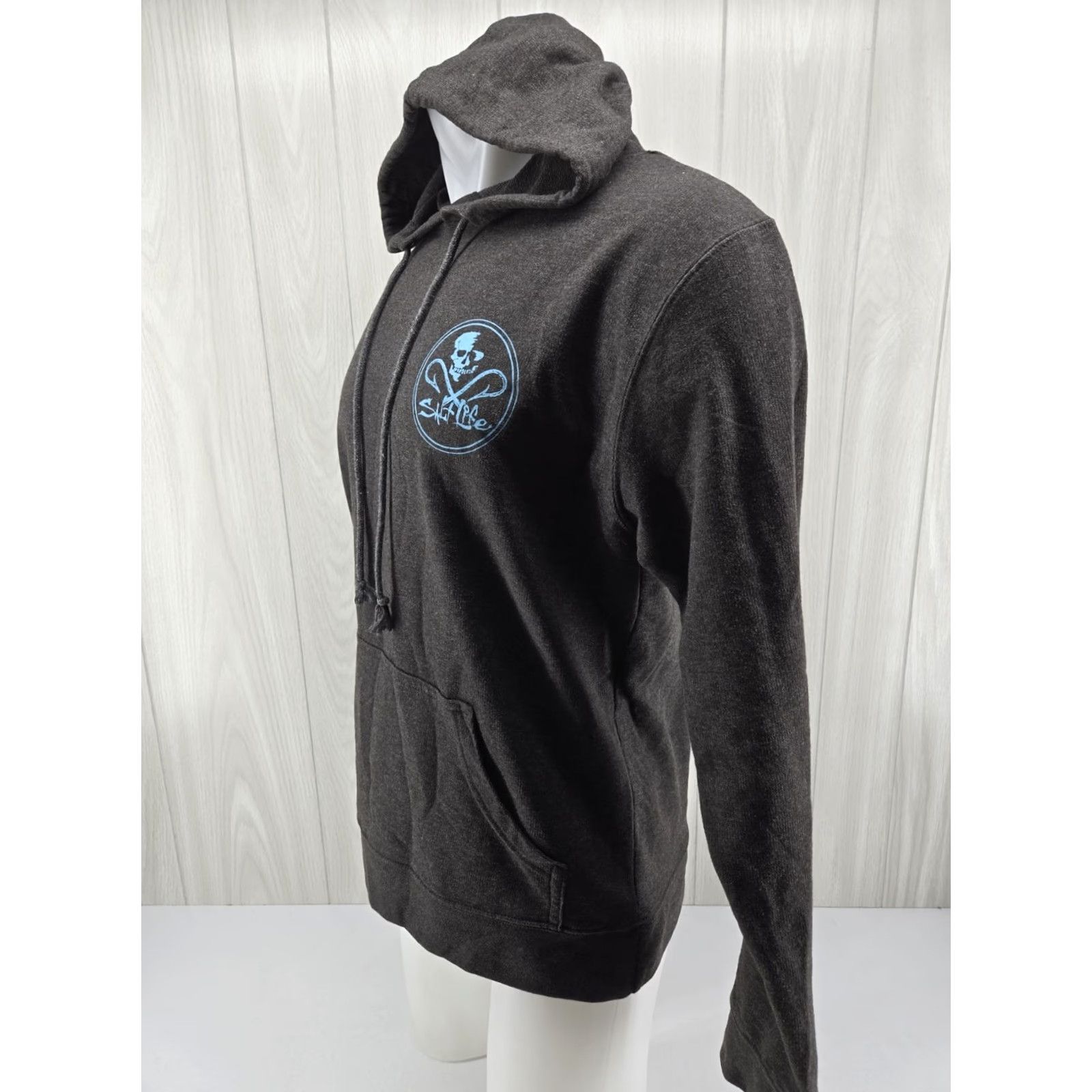 Vintage Salt Life Mens LARGE Gray Skull And Bones Graphic Hoodie Logo Kangaroo Pullover Hoodie Size US XXL / EU 58 / 5 - 3 Thumbnail