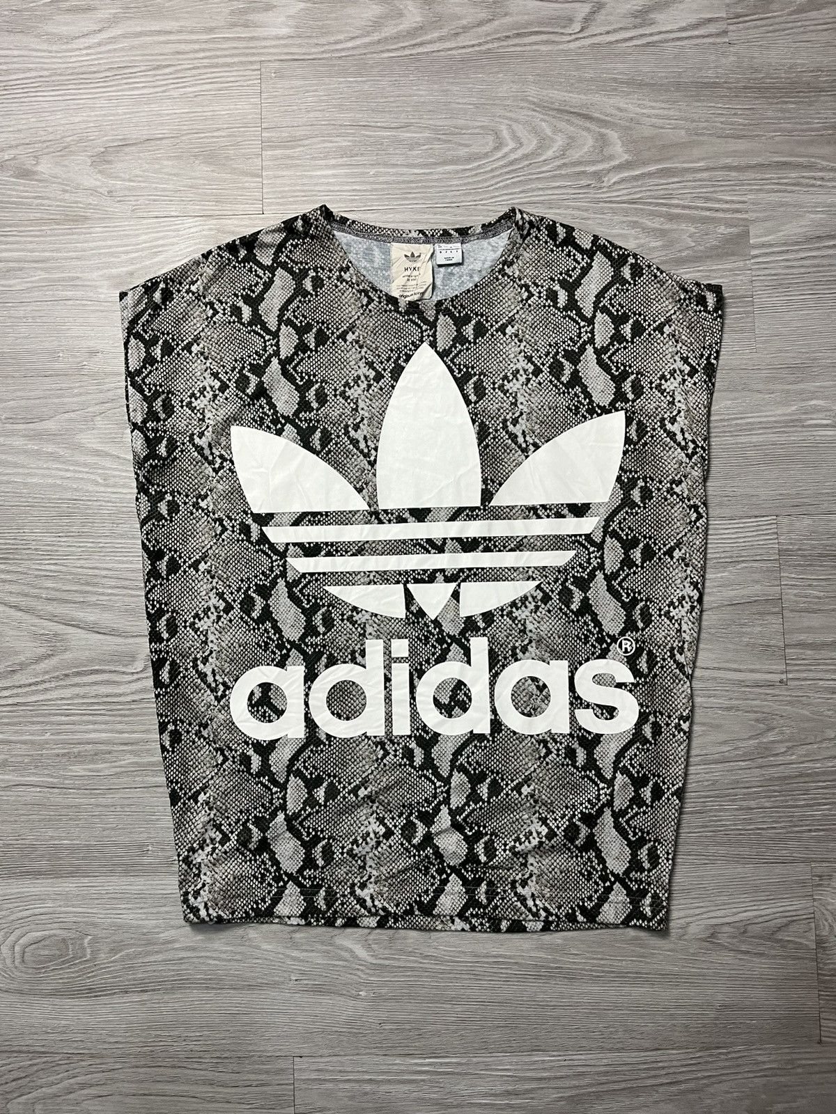 Adidas × HYKE × Japanese Brand Adidas Originals By Hyke Tokyo 2015 Python Snake Print Size M / US 6-8 / IT 42-44 - 2 Thumbnail