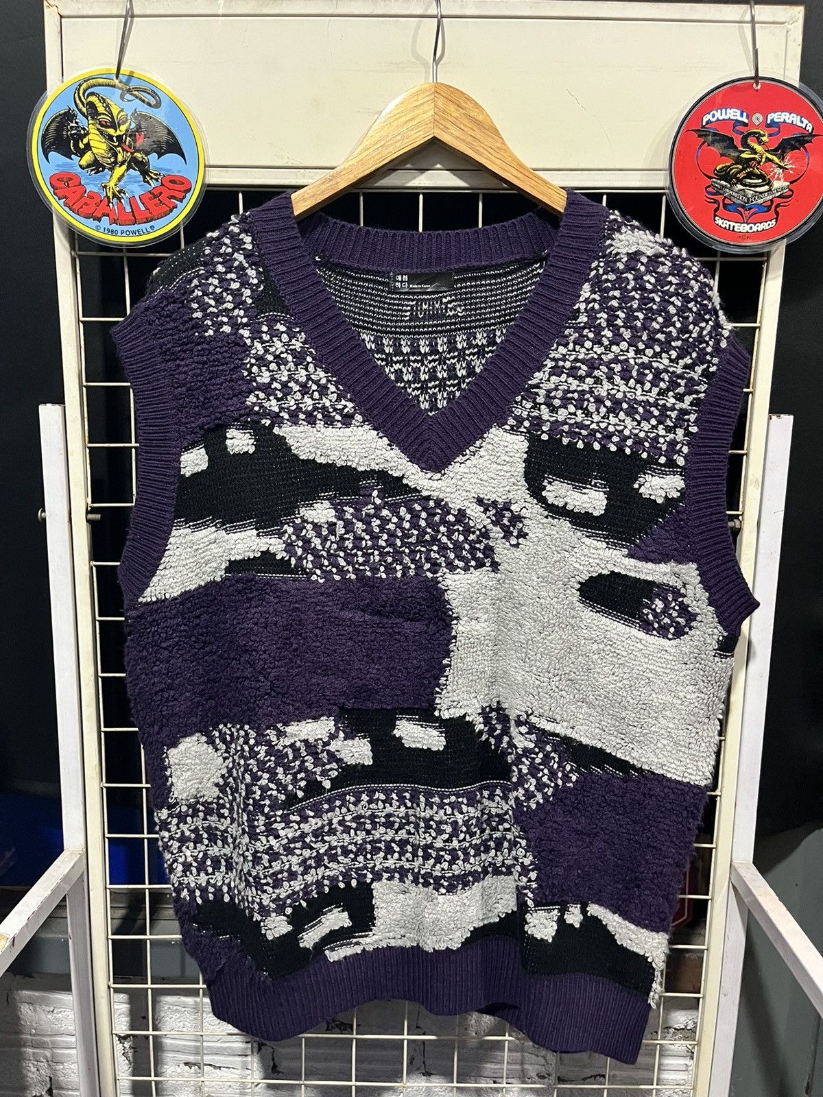 Vintage 3D Knit Vest Sweatshirt Size US L / EU 52-54 / 3 - 1 Thumbnail