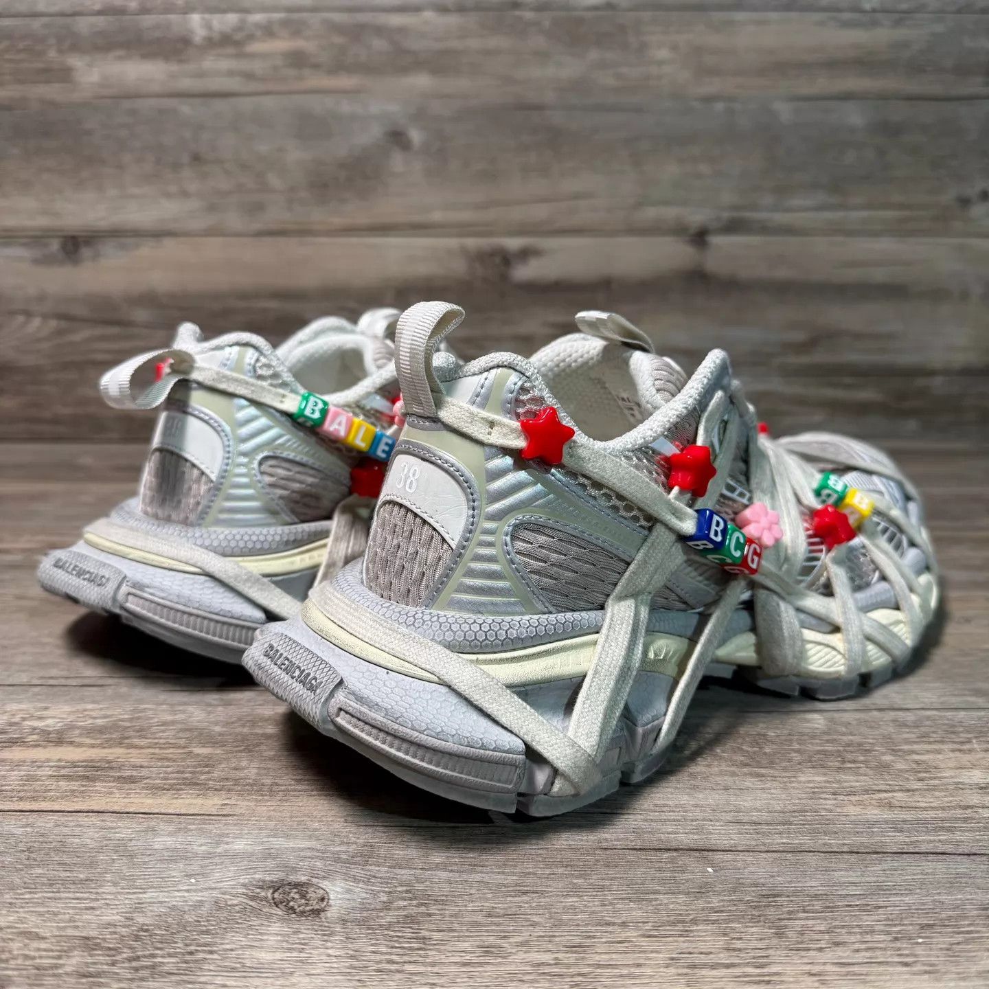 Balenciaga Balenciaga Distressed Crazy Laces Beaded Dad Sneaker W38 Size US 7.5 / IT 37.5 - 4 Thumbnail