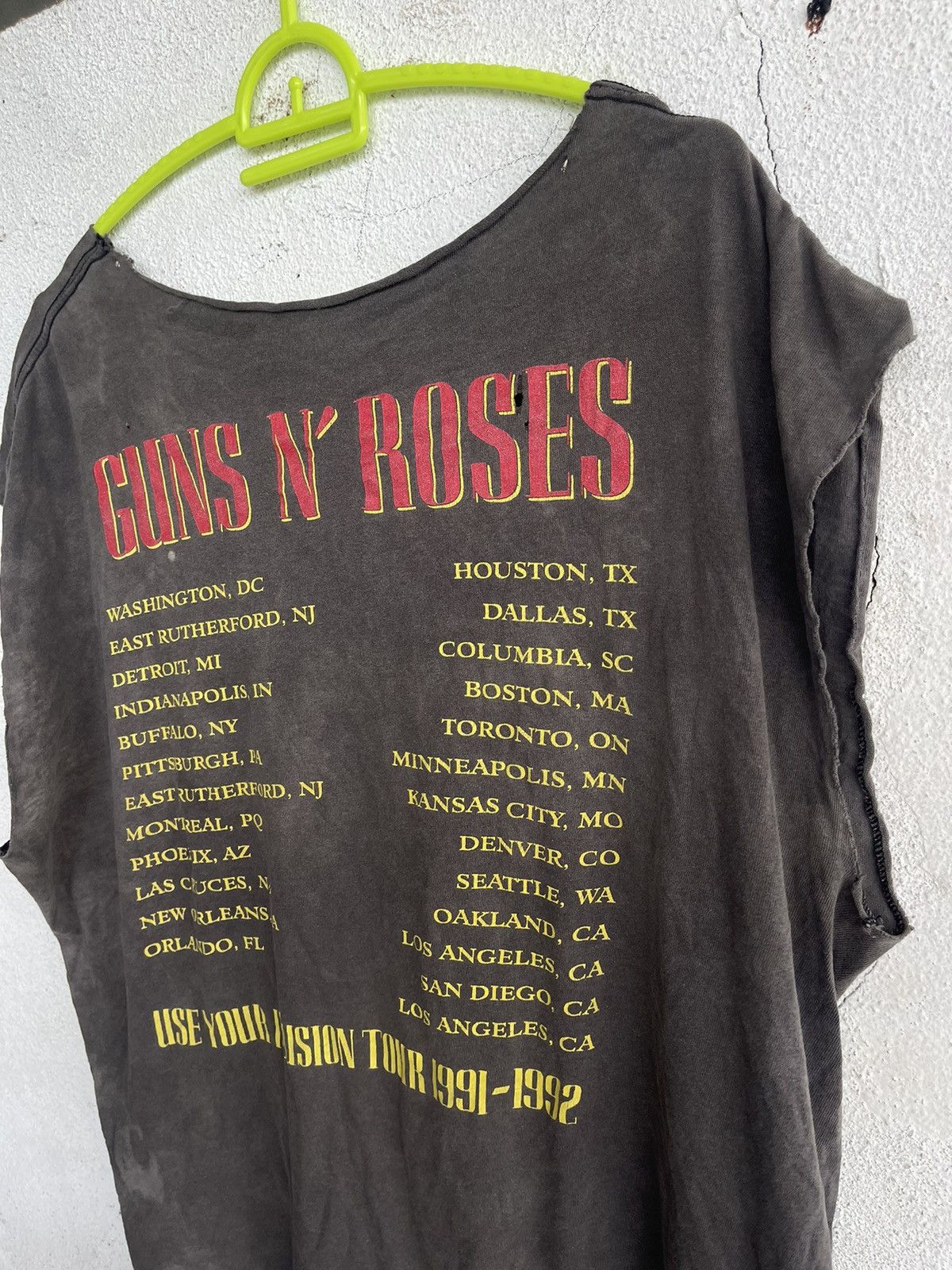 Brockum × Guns N' Roses × Vintage Vtg Gun N Roses Album Use Your Illusion Promo Tees Size US XL / EU 56 / 4 - 7 Thumbnail