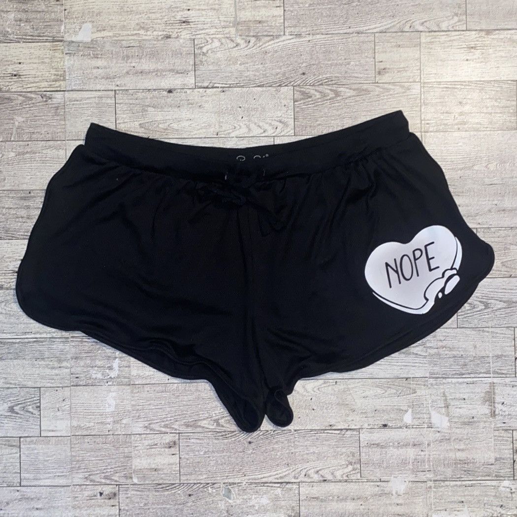 Vintage Rene Rafe, Retro, Candy Hearts “Nope”, Upcycled Sleep Shorts Size 32" / US 10 / IT 46 - 8 Thumbnail