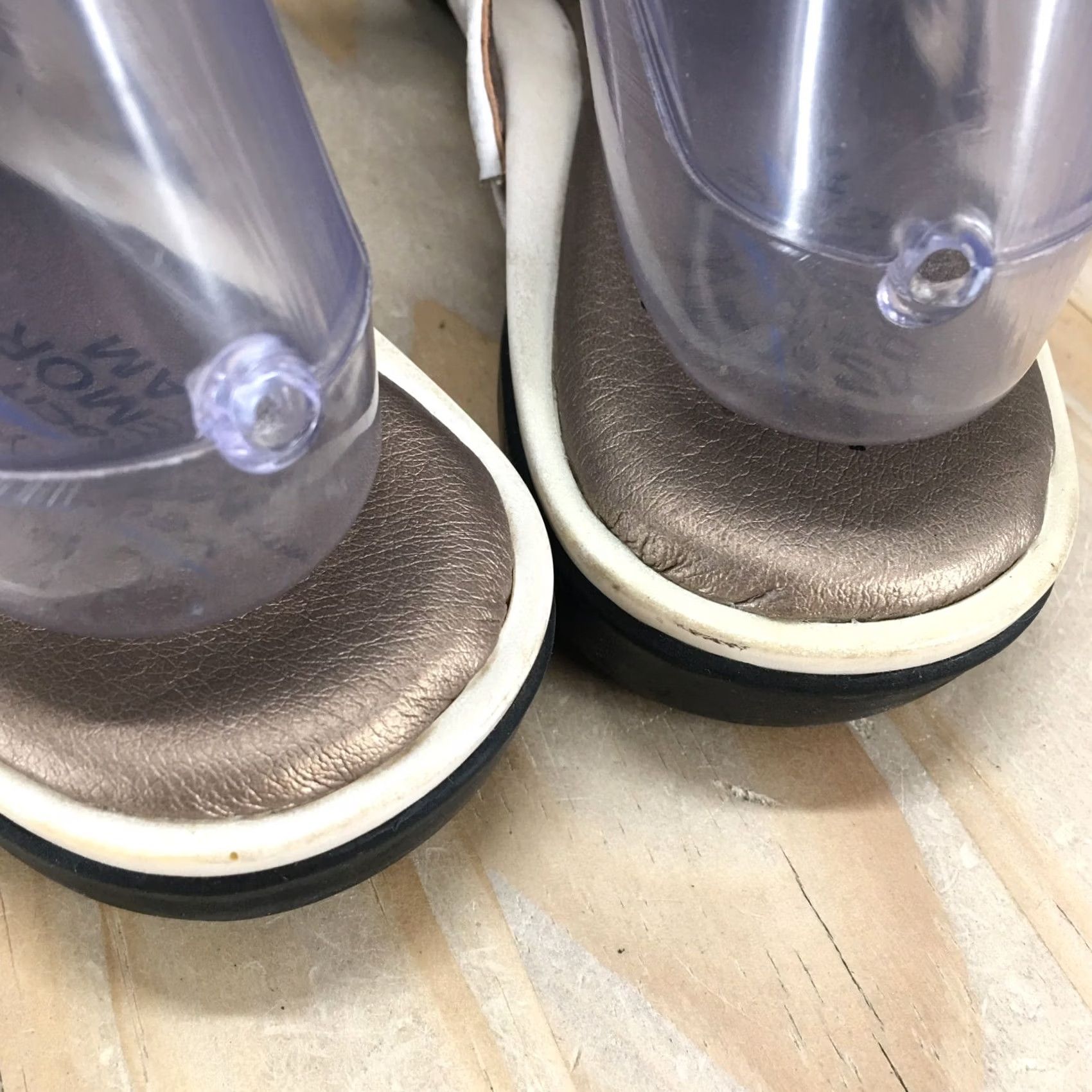 Vintage LifeStride Sandals Womens 7.5 M Ilsa Thong White Faux Leather Toe-Post Comfort Shoes Size US 8 / IT 38 - 5 Thumbnail