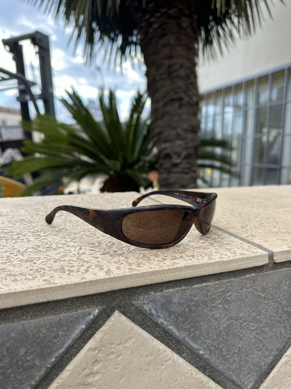 Calvin Klein × Vintage Calvin Klein Sunglasses cK 3001 Vintage Brown Size ONE SIZE - 1 Thumbnail