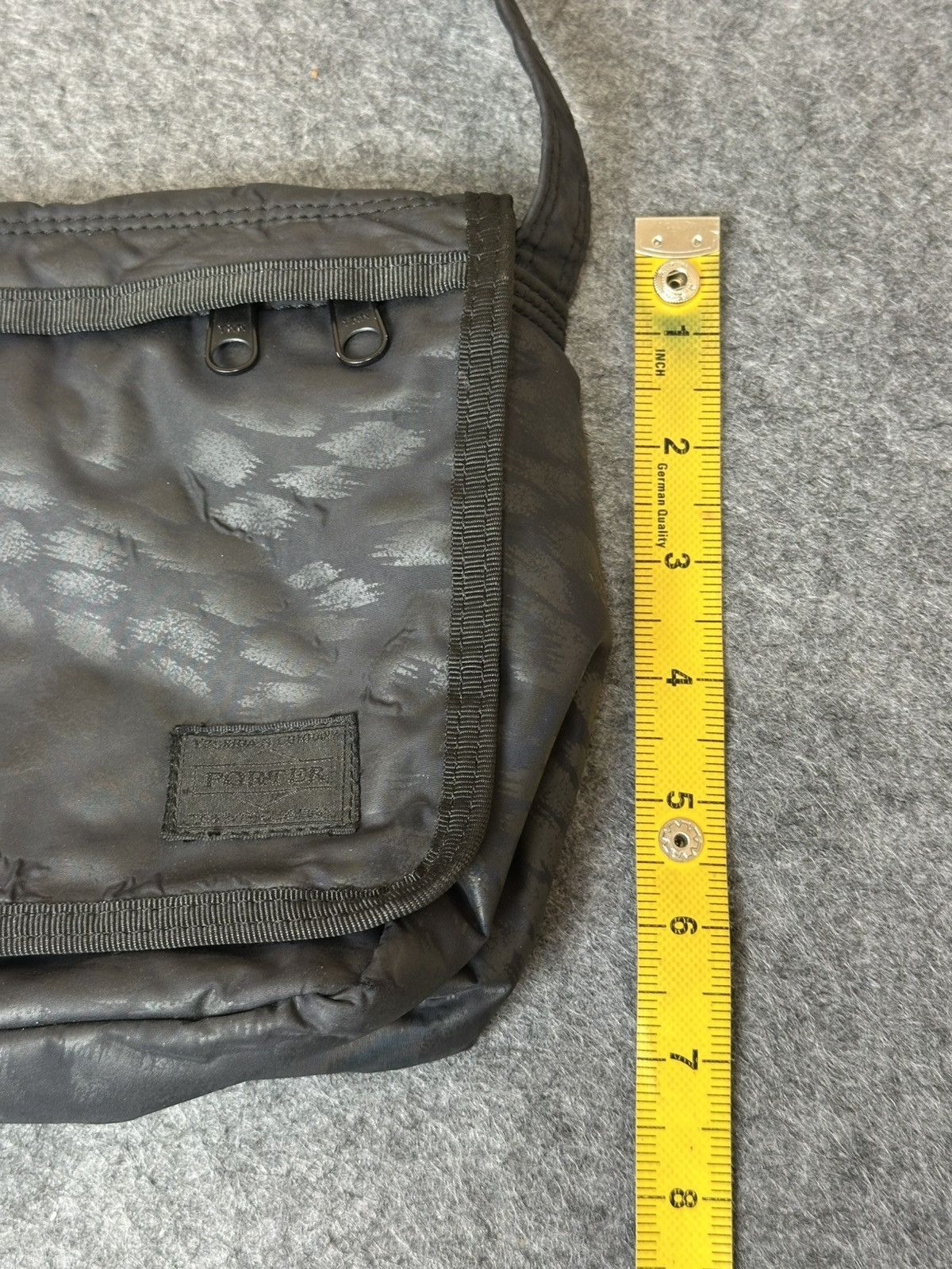 Porter Porter messenger bag with a wrinkled nylon. Size ONE SIZE - 21 Thumbnail