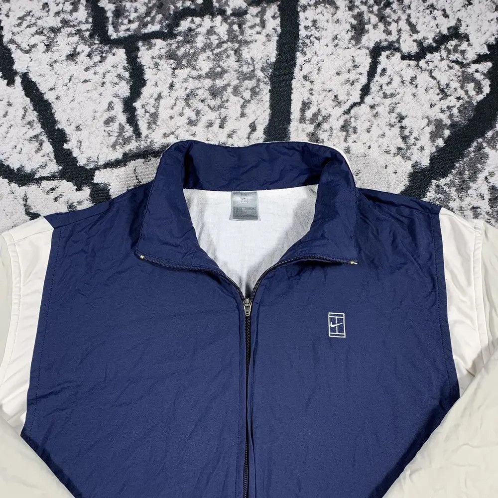 Nike Vintage NIKE 00’s Light Jacket Zip Swoosh Logo Baggy Size US XXL / EU 58 / 5 - 2 Thumbnail