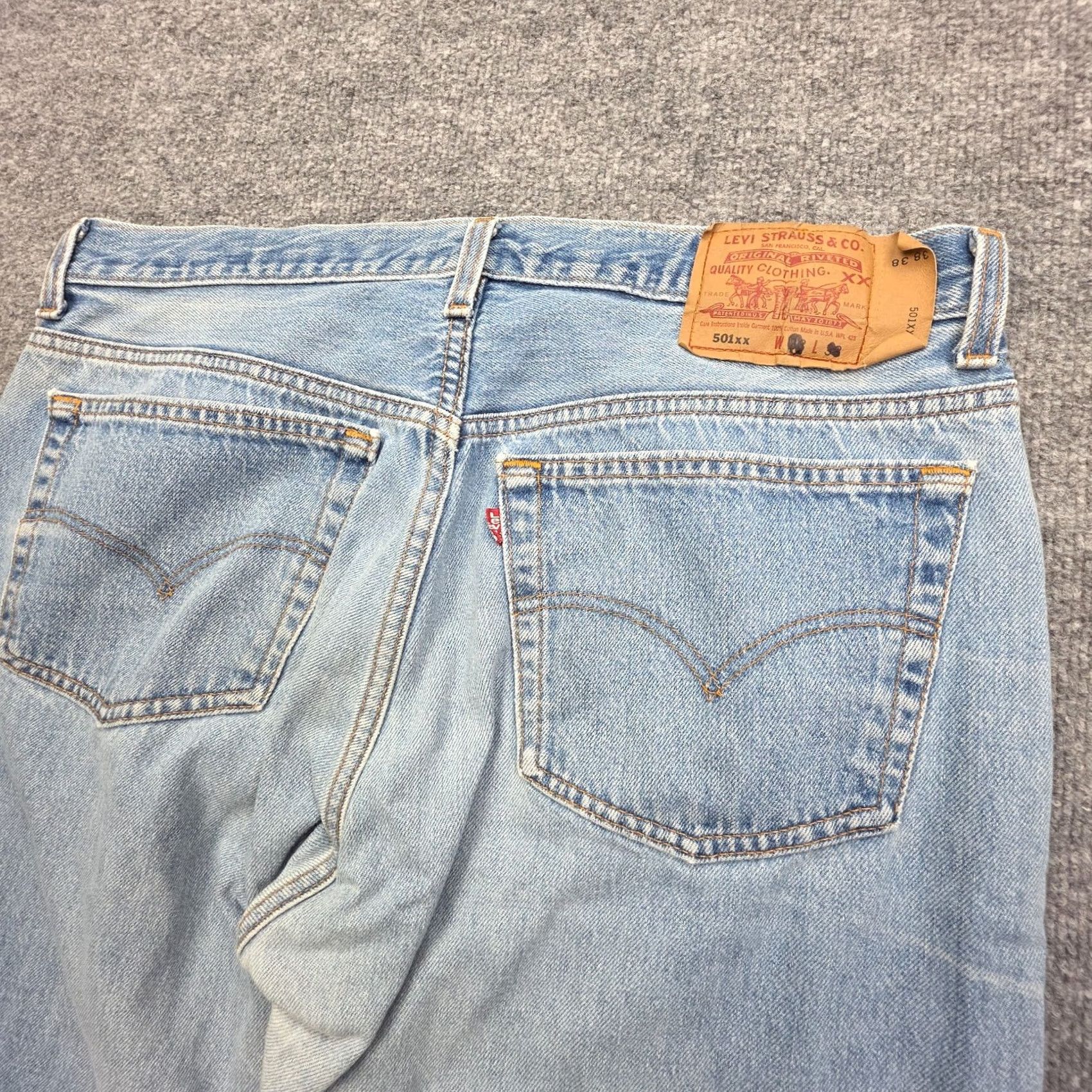 Levi's Item Specifications: Size: 8.5 Size US 34 / EU 50 - 4 Thumbnail
