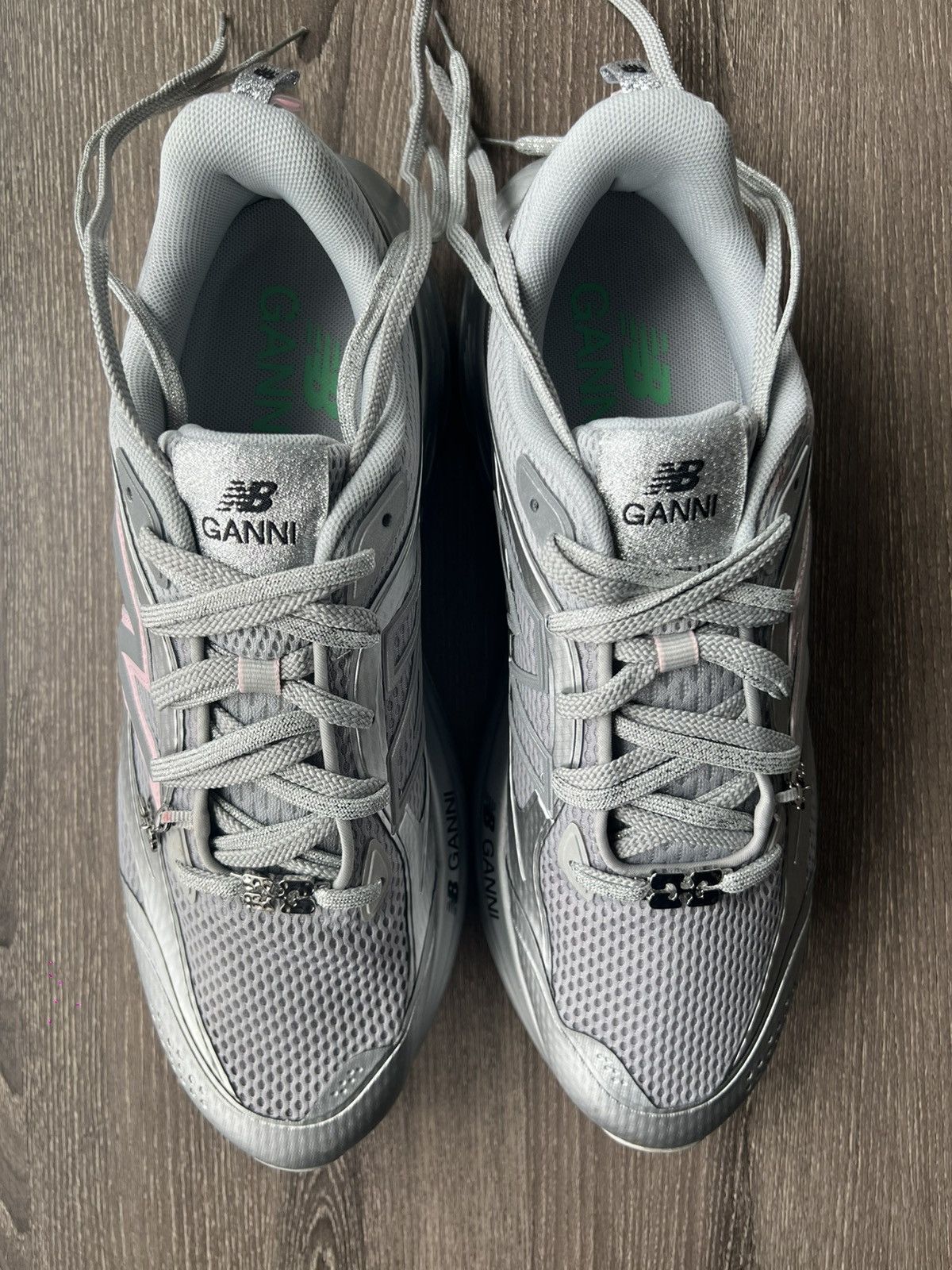 New Balance Size 12 Men’s New Balance GANNI x Fresh Foam Silver Metallic Size US 12 / EU 45 - 6 Thumbnail