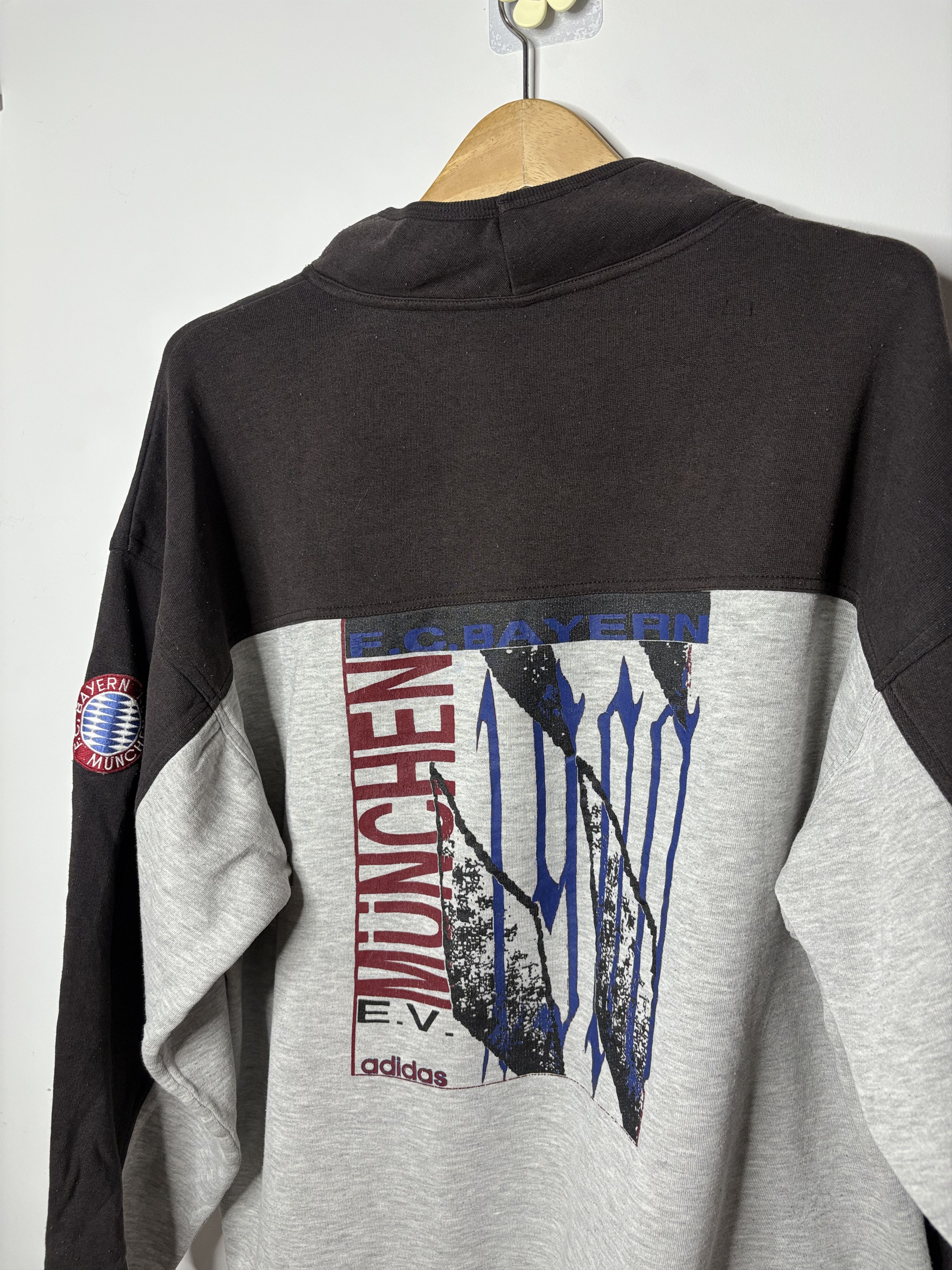 Adidas ADIDAS 90s FC Bayern Munchen Sweatshirt Pullover Size US XL / EU 56 / 4 - 4 Thumbnail