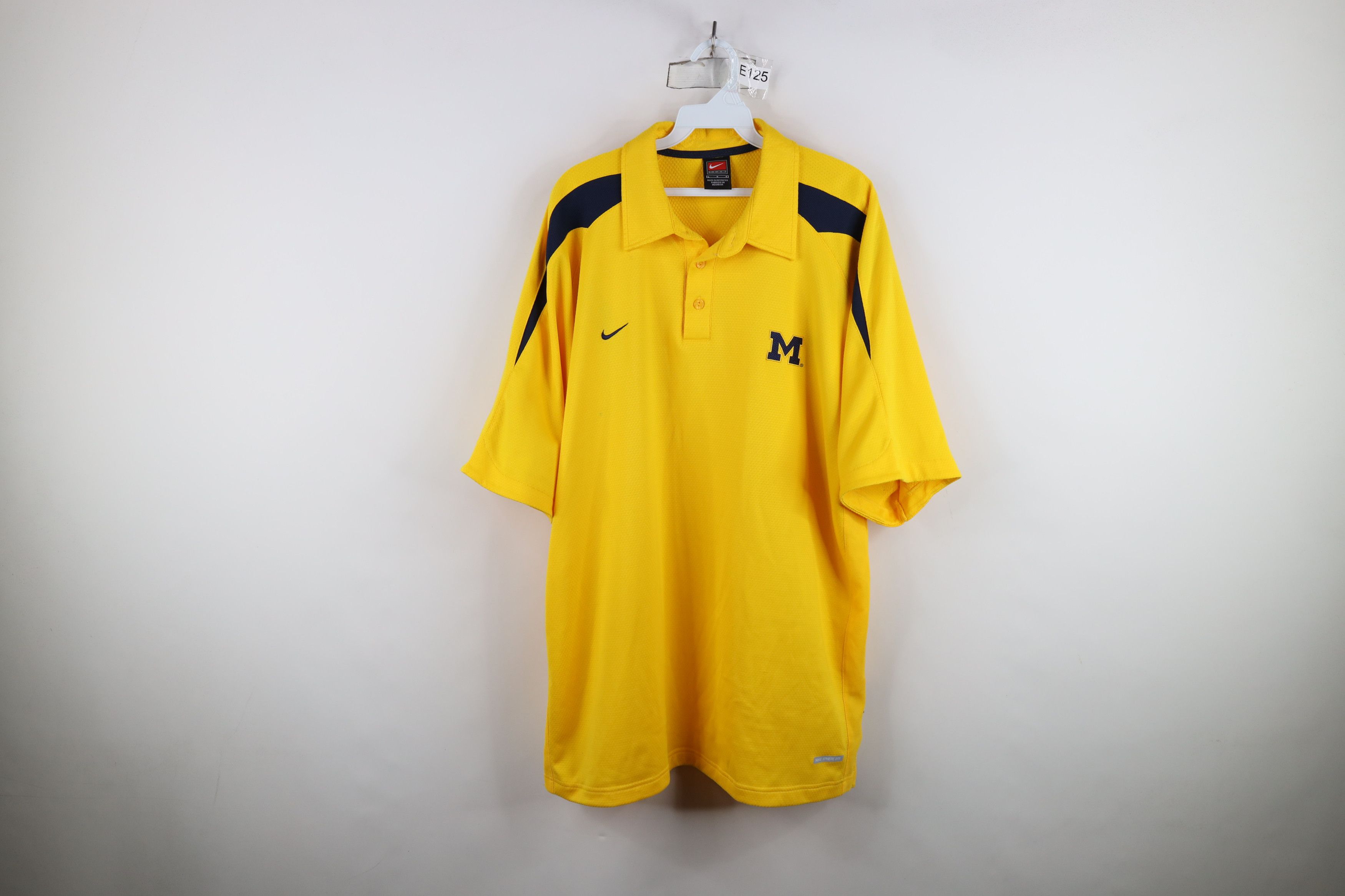 Nike Vintage Nike Mini Swoosh University of Michigan Thermal Polo Size US L / EU 52-54 / 3 - 1 Thumbnail