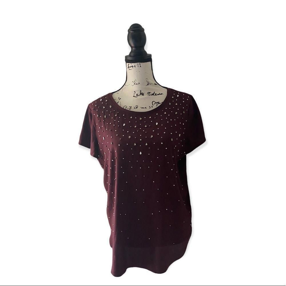 Ann Taylor Ann Taylor Maroon Short Sleeve Top w/ Stud Embellishments Si Size M / US 6-8 / IT 42-44 - 1 Thumbnail