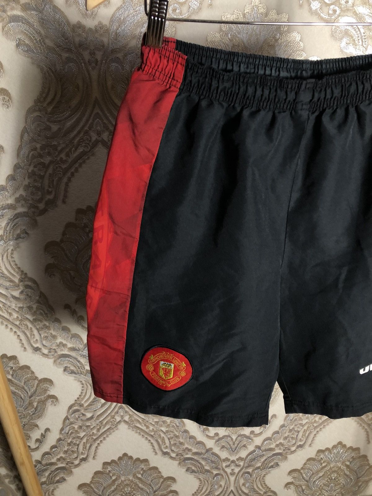 Vintage VERY RARE UMBRO FC MANCHESTER UNITED ENGLAND SOCCER SHORTS Size US 30 / EU 46 - 3 Thumbnail