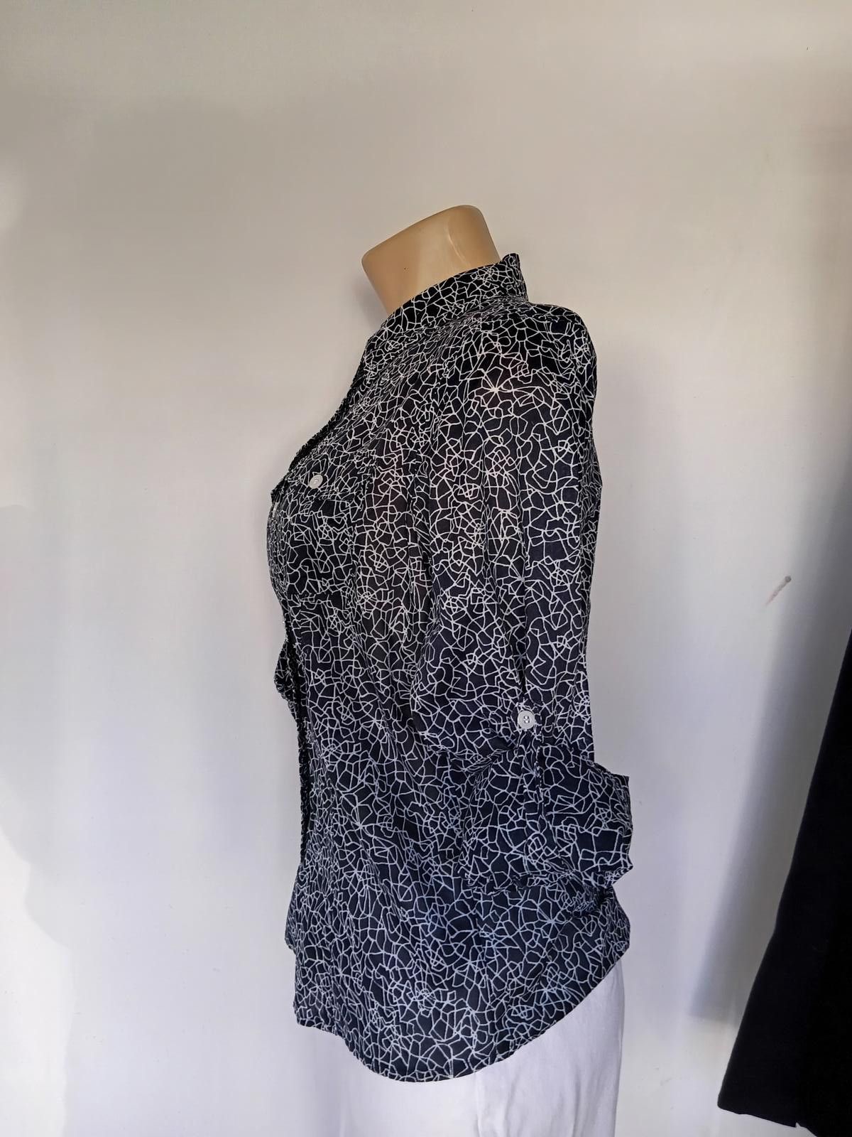 Designer Chic Floral Print Button-Up Shirt Size M / US 6-8 / IT 42-44 - 3 Thumbnail