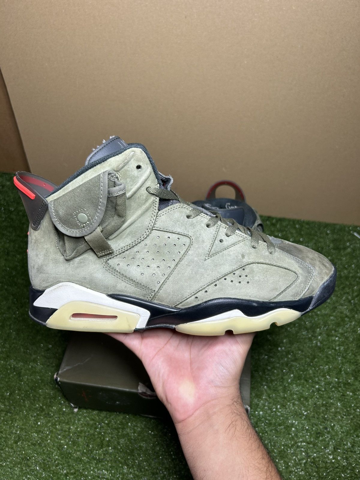 Jordan Brand × Travis Scott Jordan 6 Travis Scott Olive Size US 11.5 / EU 44-45 - 6 Thumbnail