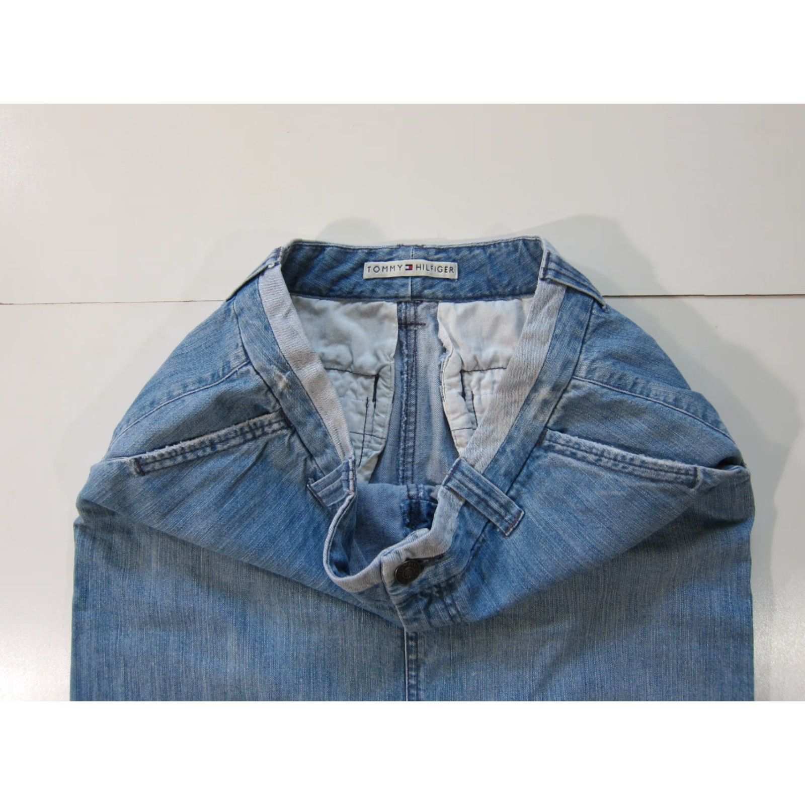 Tommy Hilfiger Tommy Hilfiger 100% Cotton Light Wash Denim Skirt Women 6/M Pencil Pocket Knee Length Blue Floral? Size 28" / US 6 / IT 42 - 5 Thumbnail